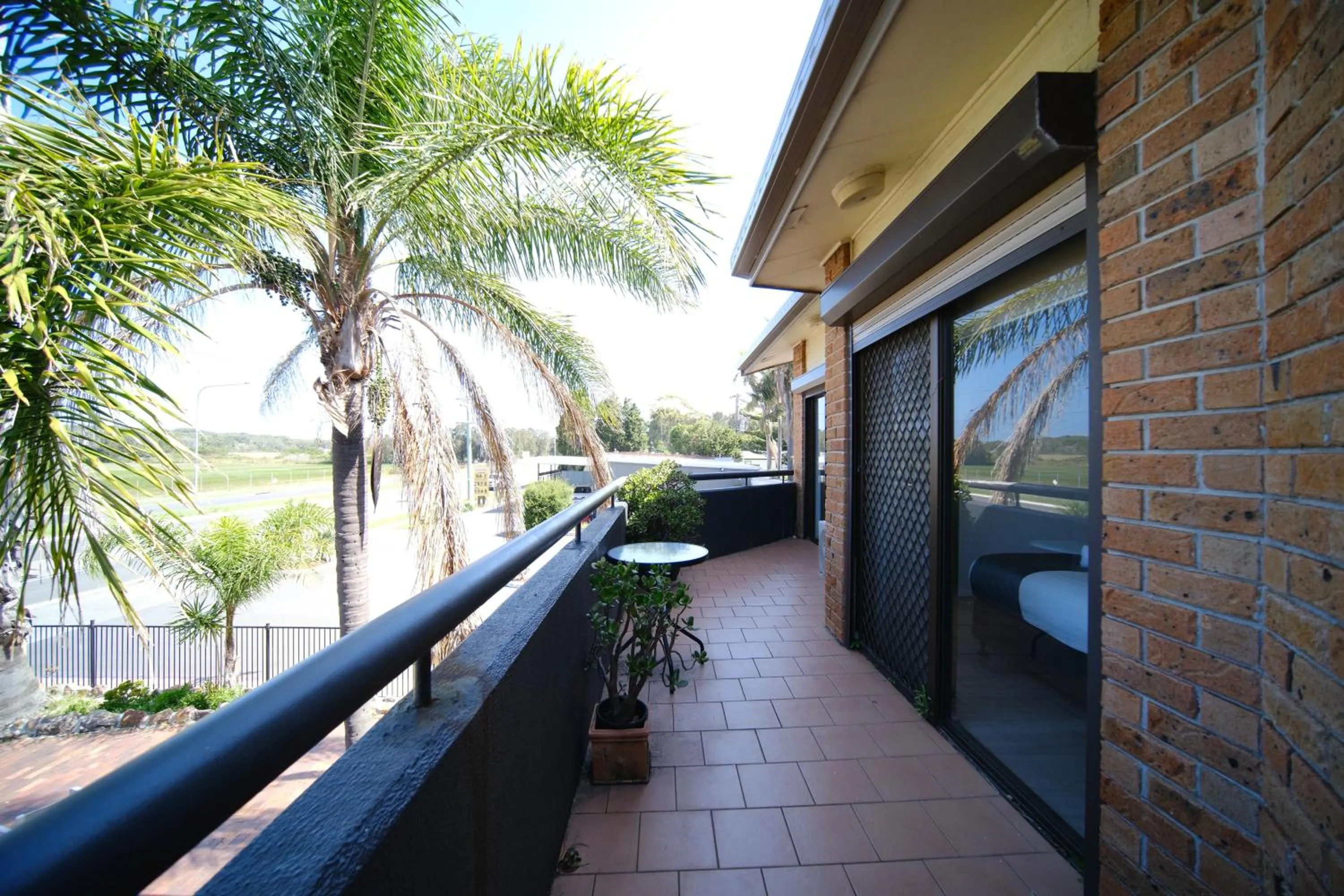 Patio in Lakeside Inn Wollongong