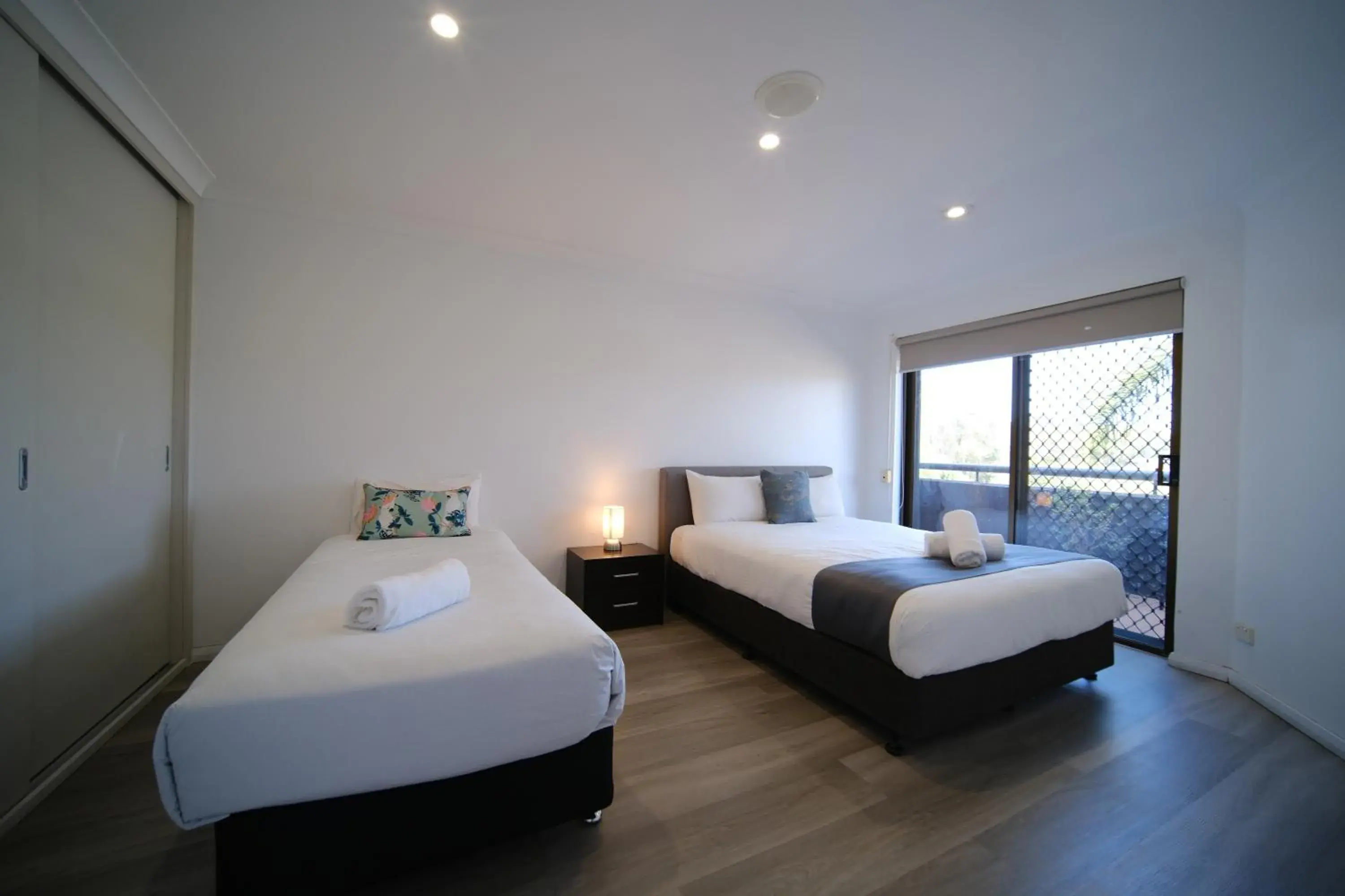 Two-Bedroom Apartment in Lakeside Inn Wollongong Two-Bedroom Apartment in Lakeside Inn Wollongong