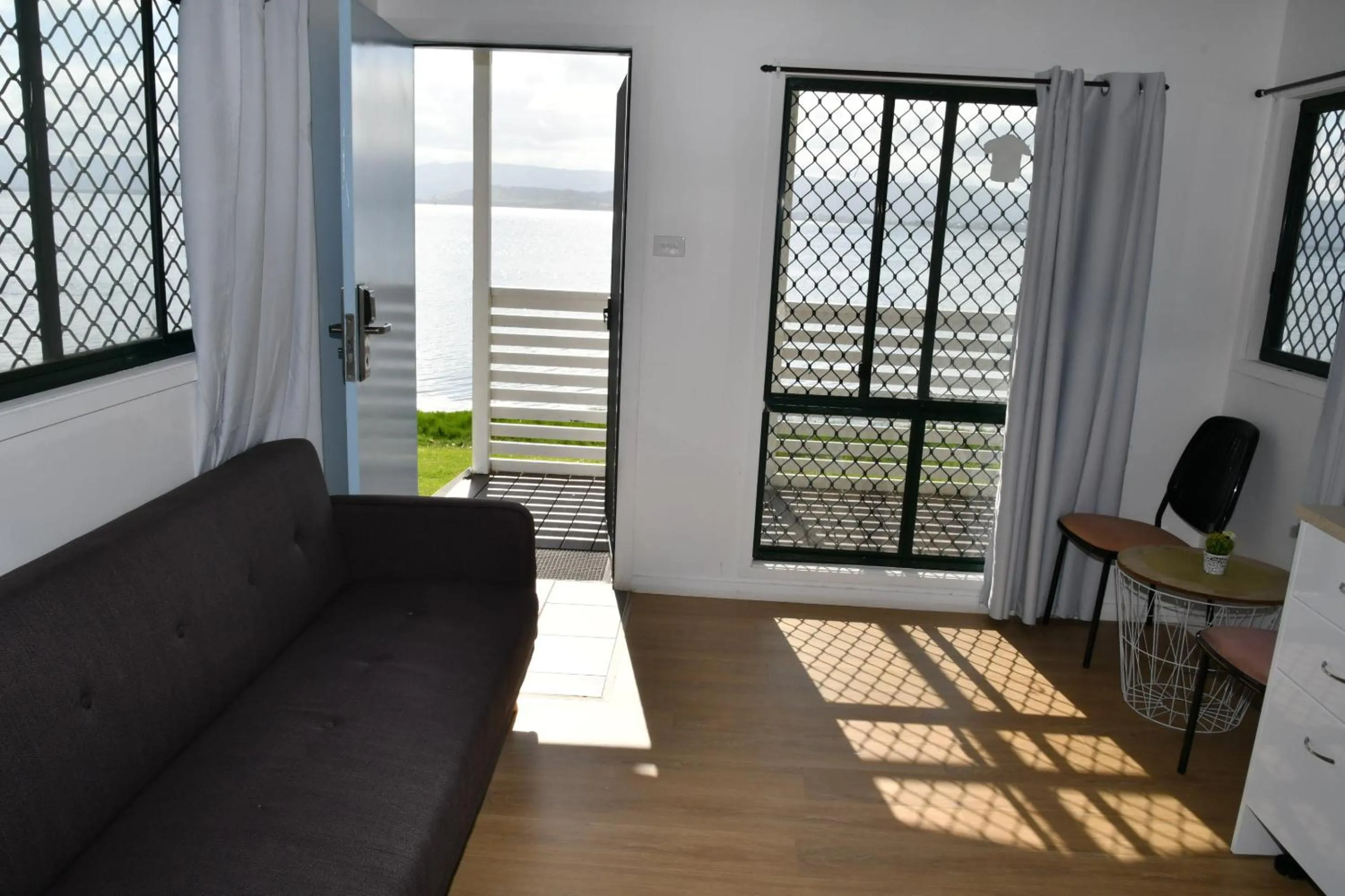 Fishing in Lakeside Inn Wollongong