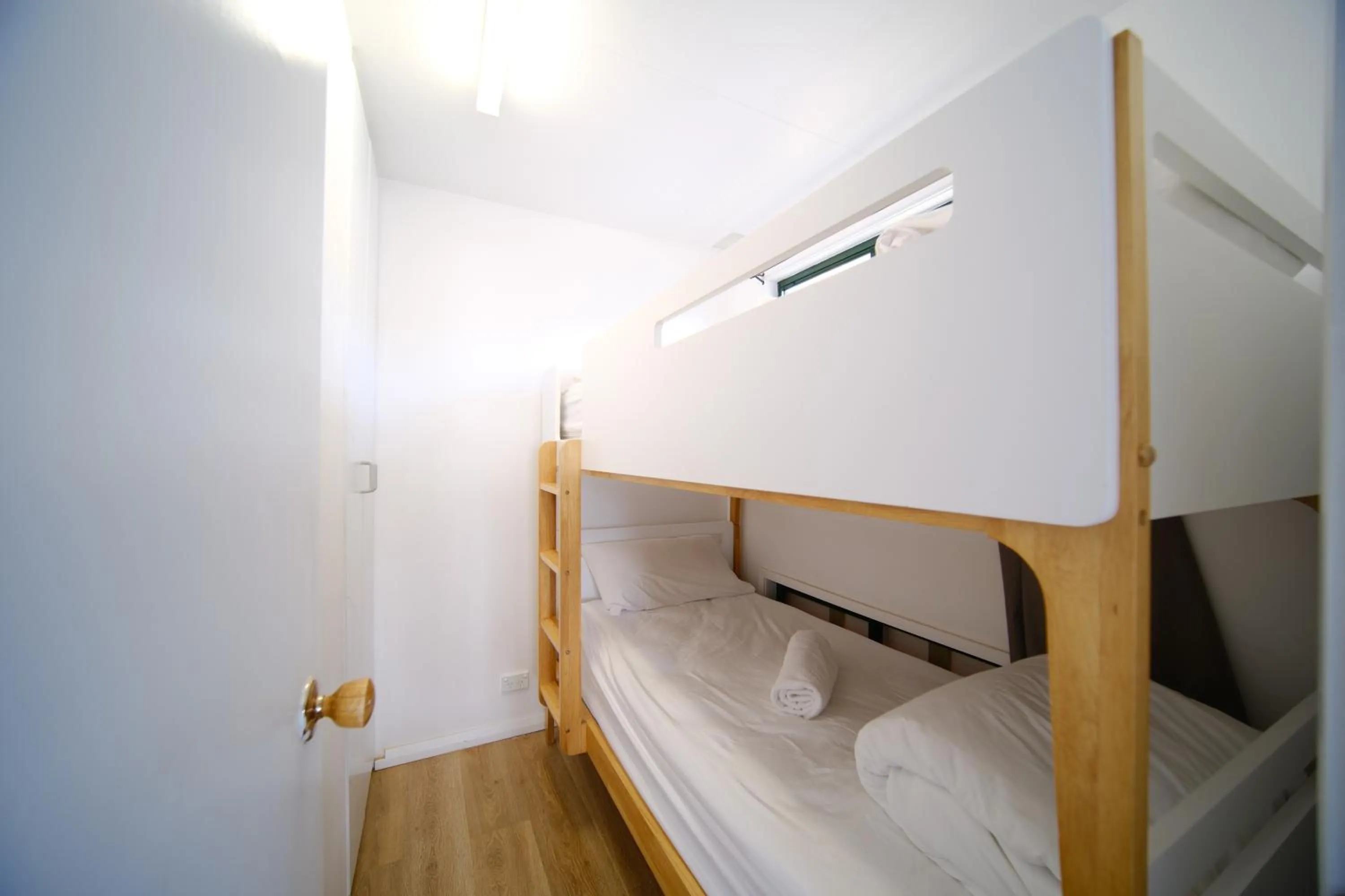 Photo of the whole room, Bed in Lakeside Inn Wollongong