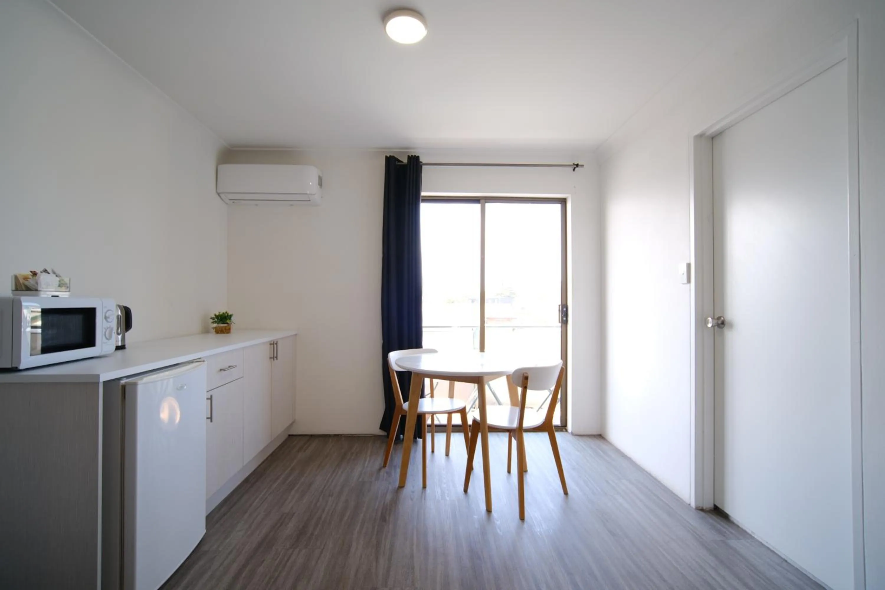 Patio in Lakeside Inn Wollongong