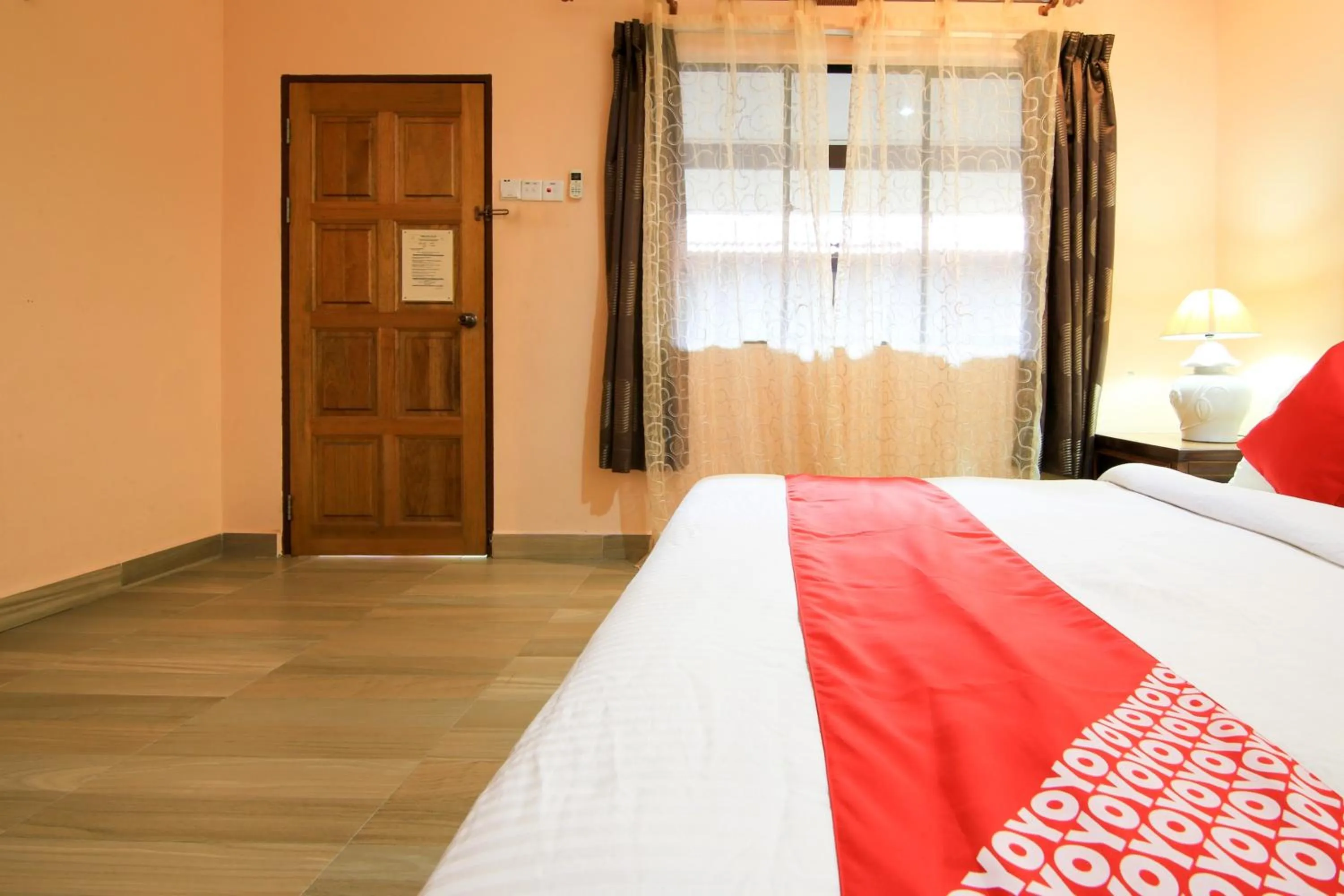 Bedroom, Bed in Hotel O Ombak Inn Chalet