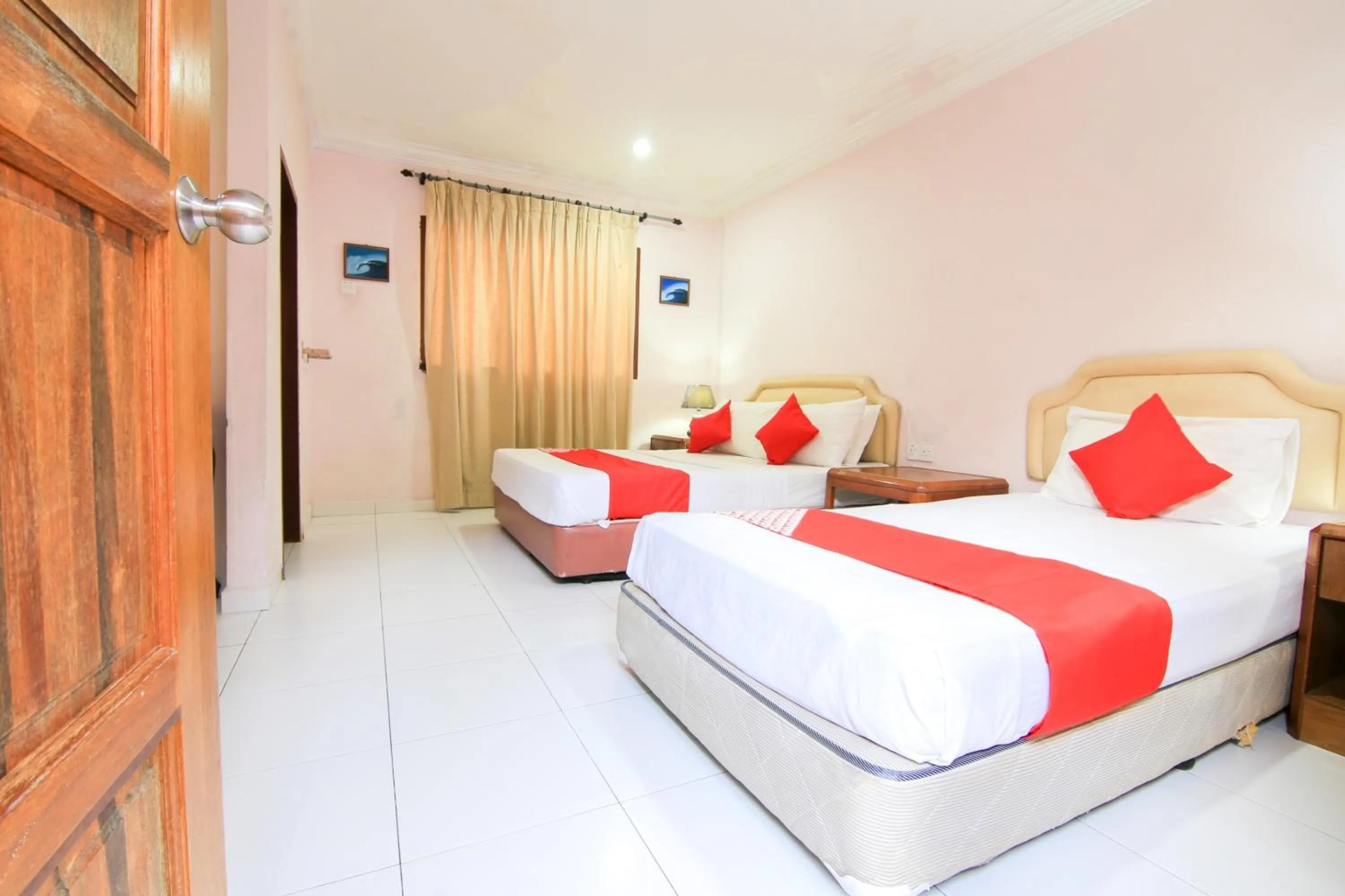 Bedroom, Bed in Hotel O Ombak Inn Chalet