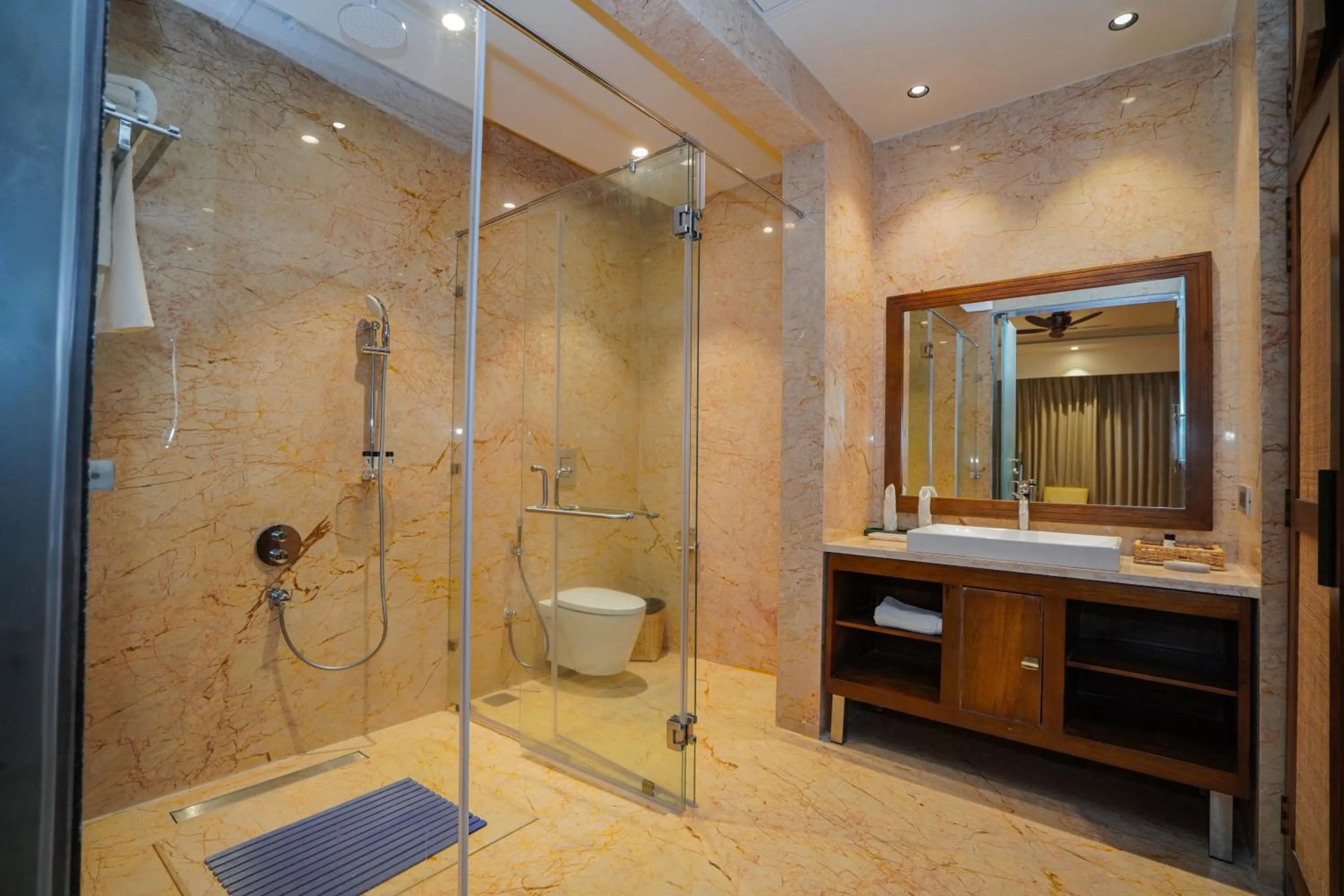 Shower in Pushkara Resort and Spa, Pushkar