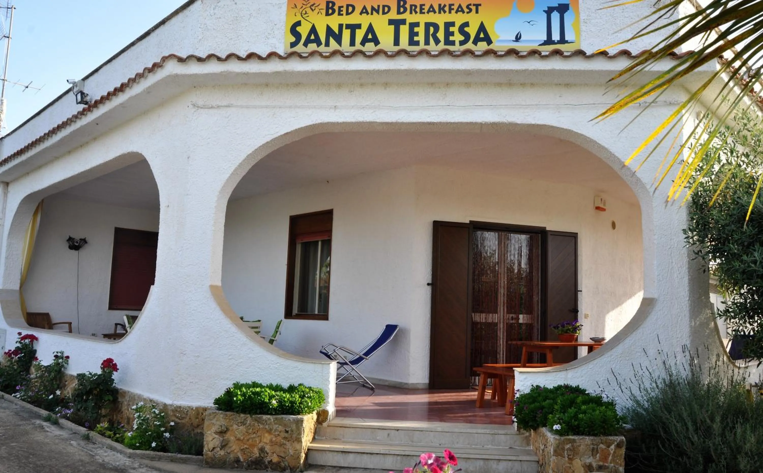 Facade/entrance in Santa Teresa