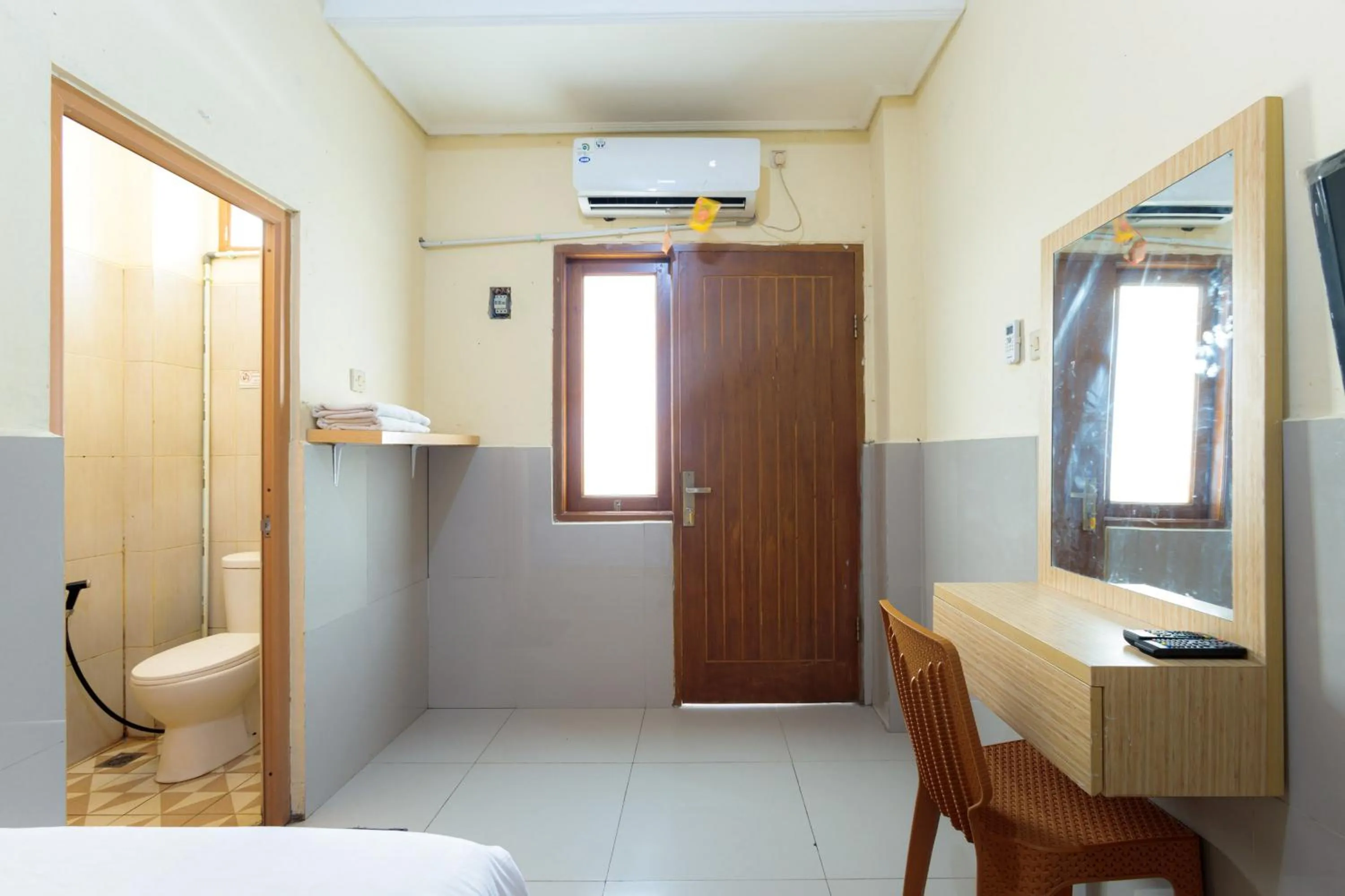 Bedroom, Bathroom in Super OYO 1524 D' Paseban