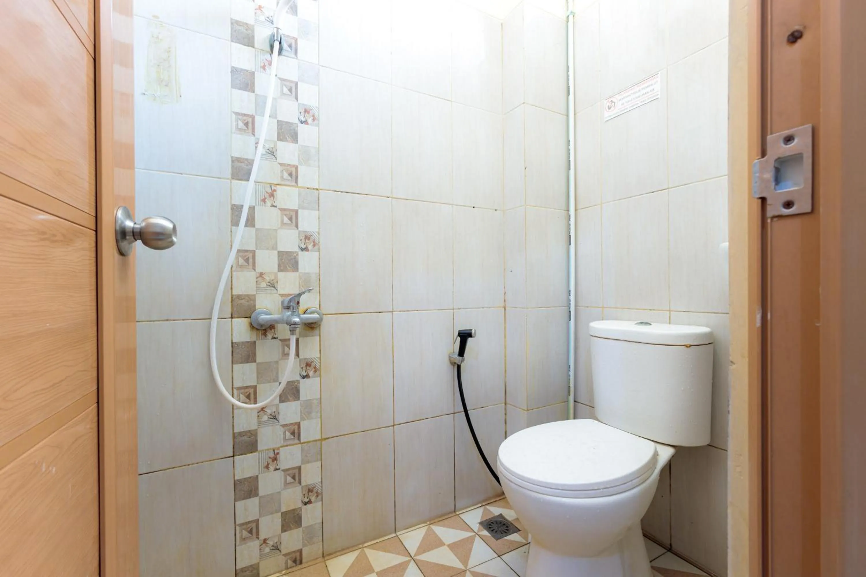 Bathroom in Super OYO 1524 D' Paseban