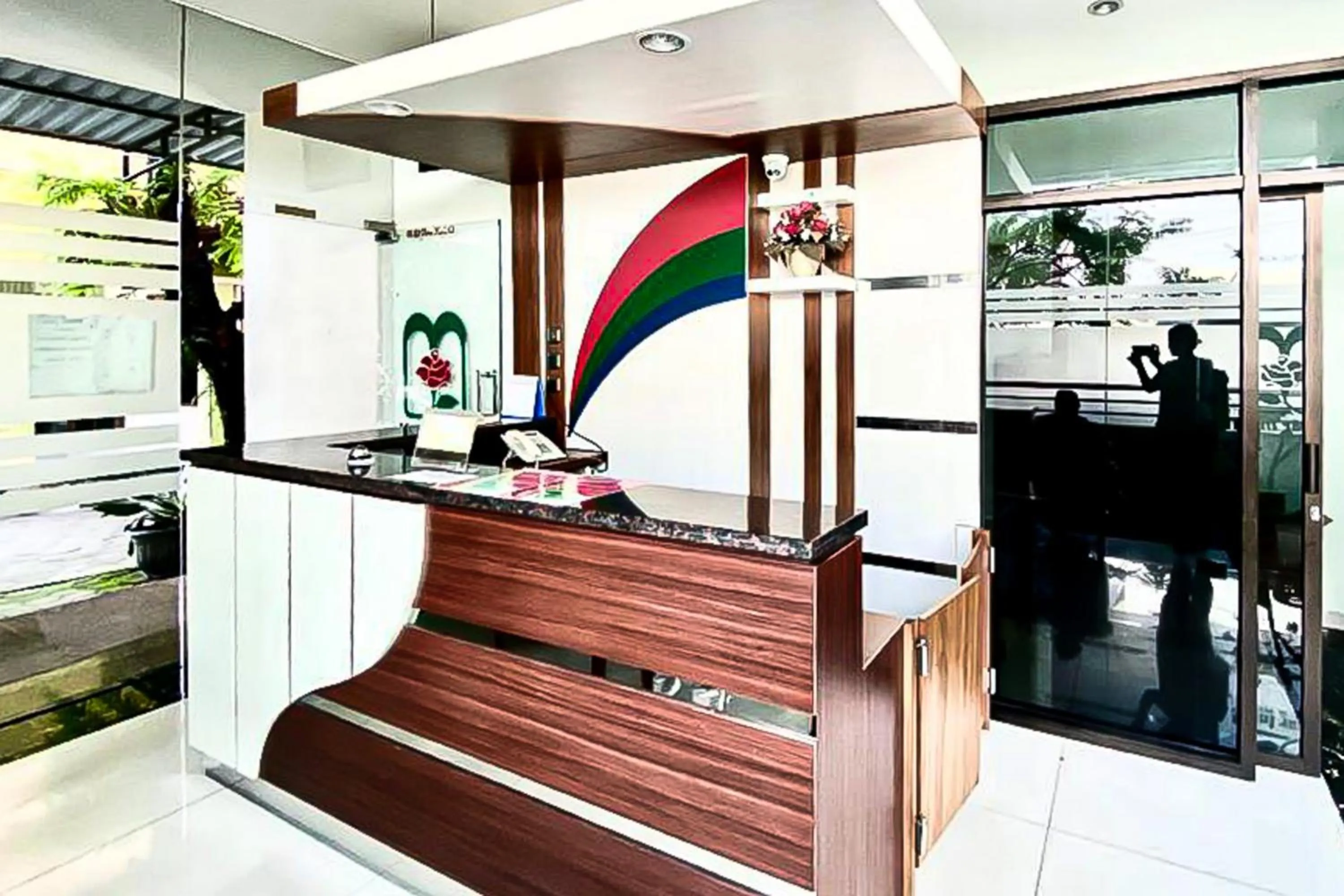 Lobby or reception in Mawar Indah Hotel near Stasiun Balapan Solo Mitra RedDoorz