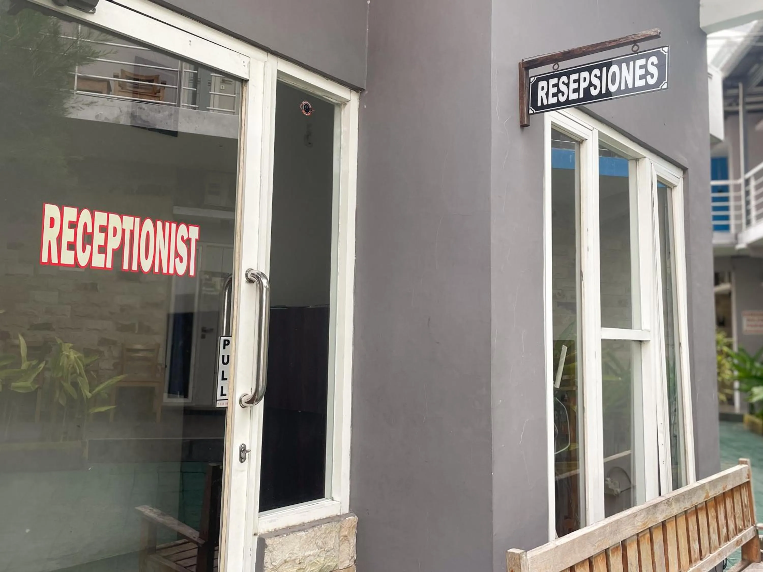 Facade/entrance in Hotel O Kate'el Inn