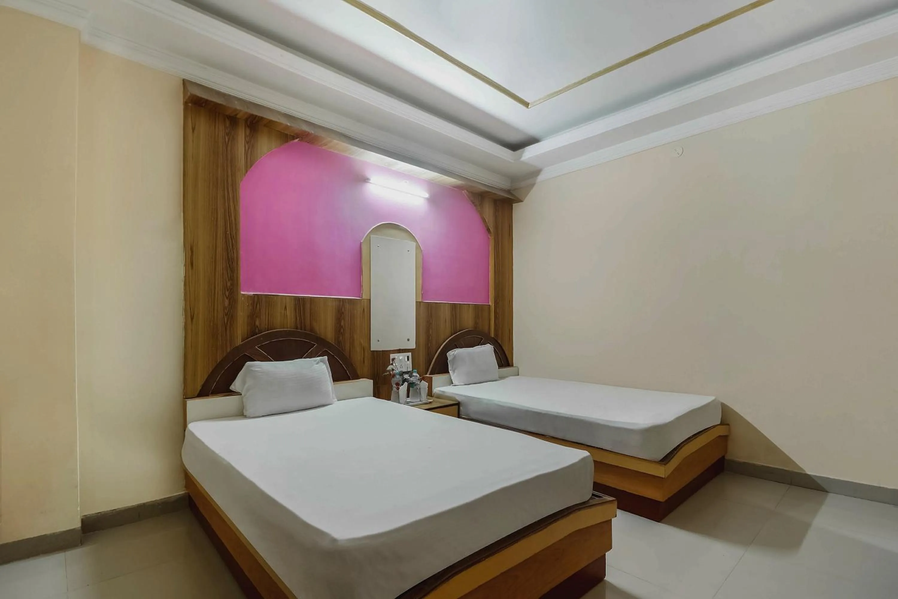 Bedroom, Bed in Hotel O C K International