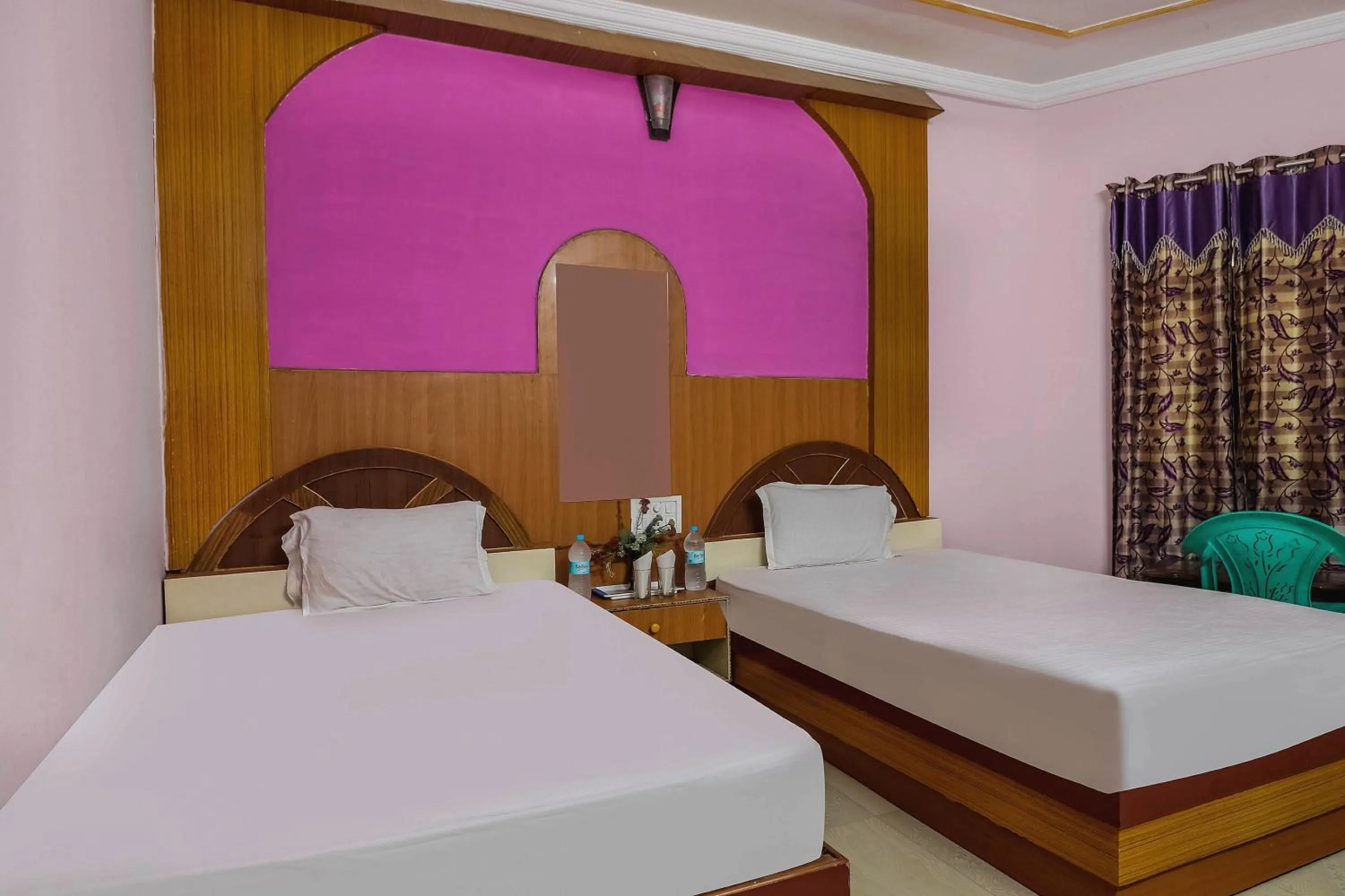 Bedroom, Bed in Hotel O C K International