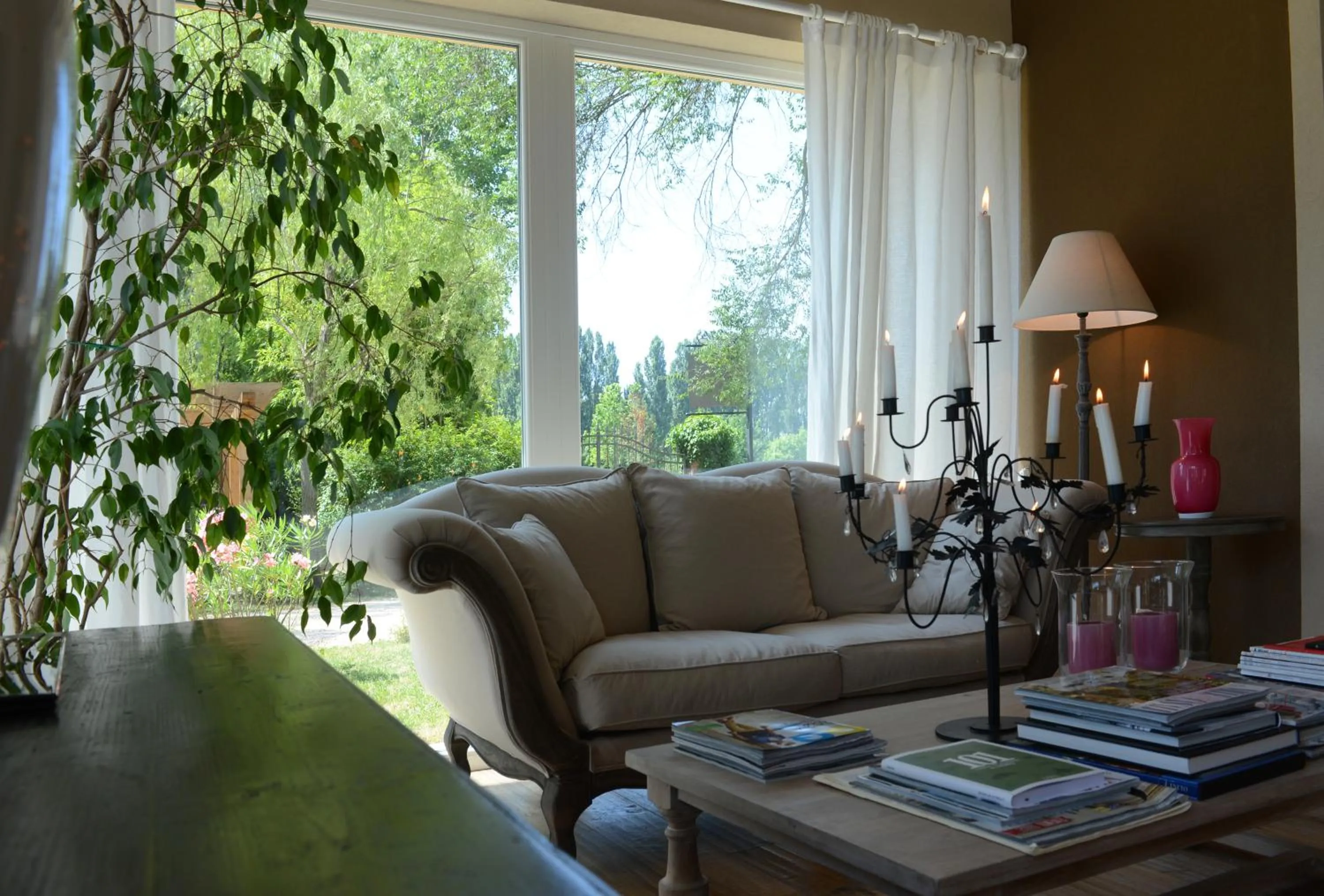 Communal lounge/ TV room in A Casa Di Delia B&B Charming House