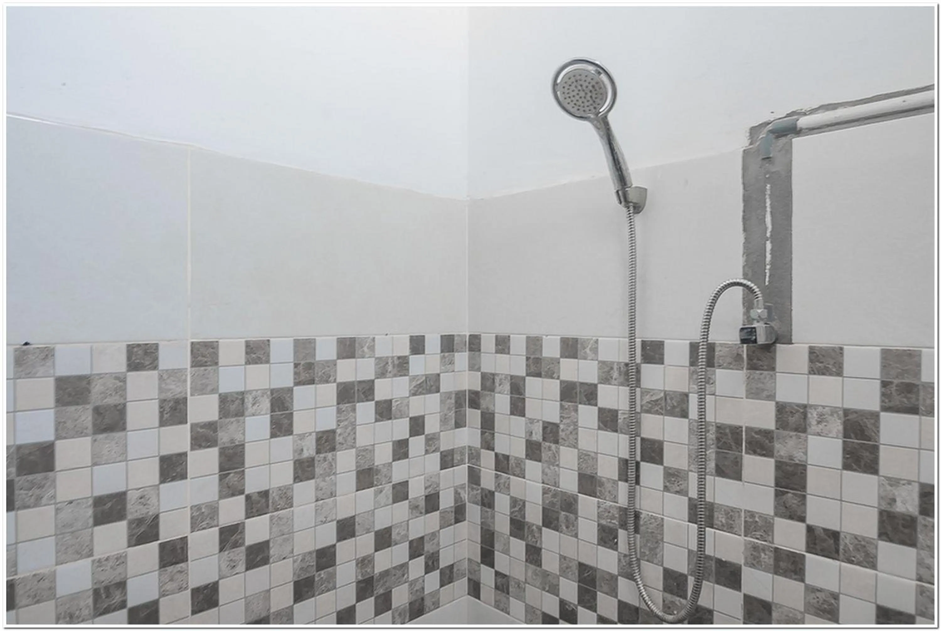 Bathroom in RedDoorz near Lapangan Tenis Balikpapan