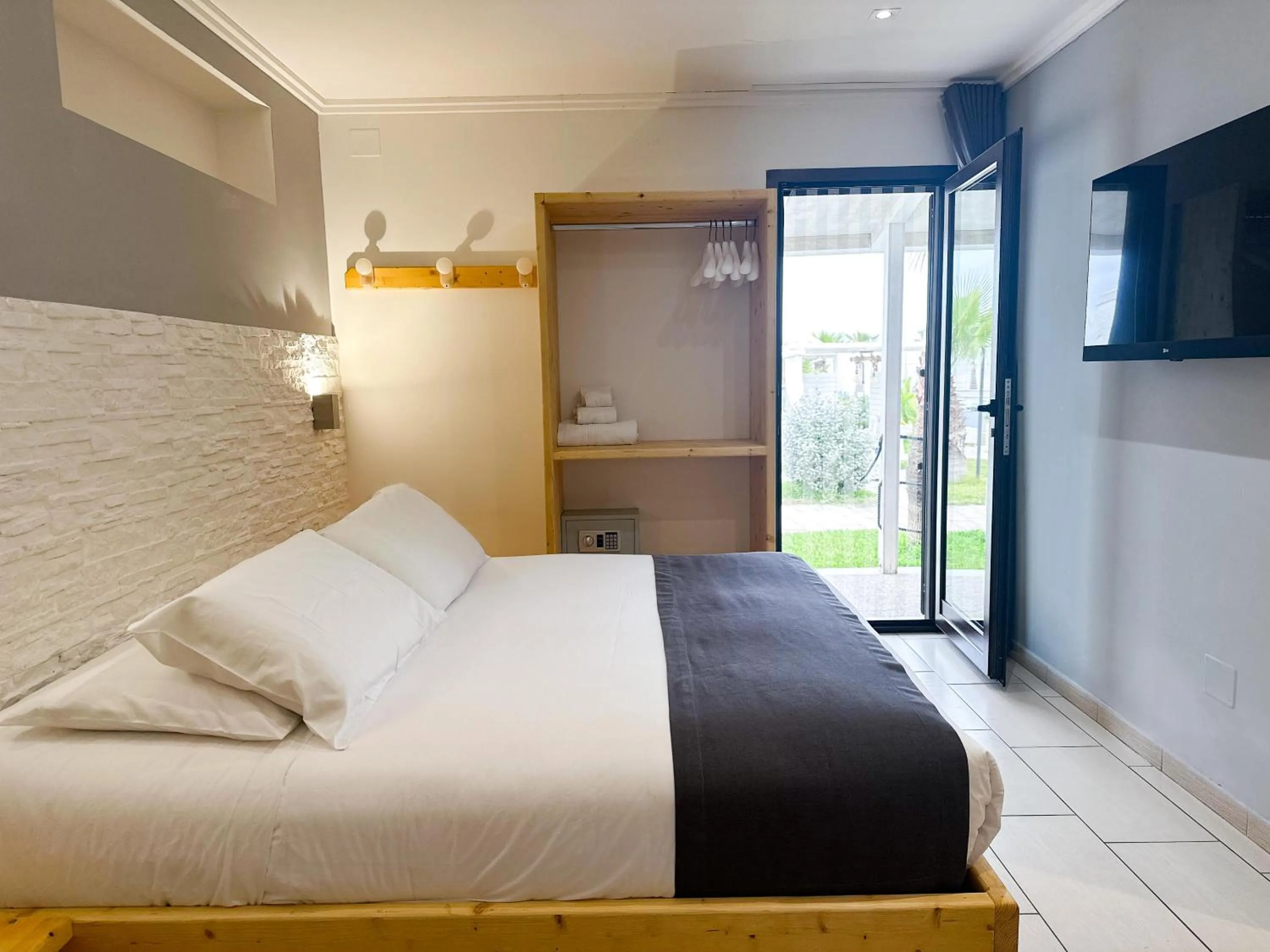 Bed in torquemada beach club