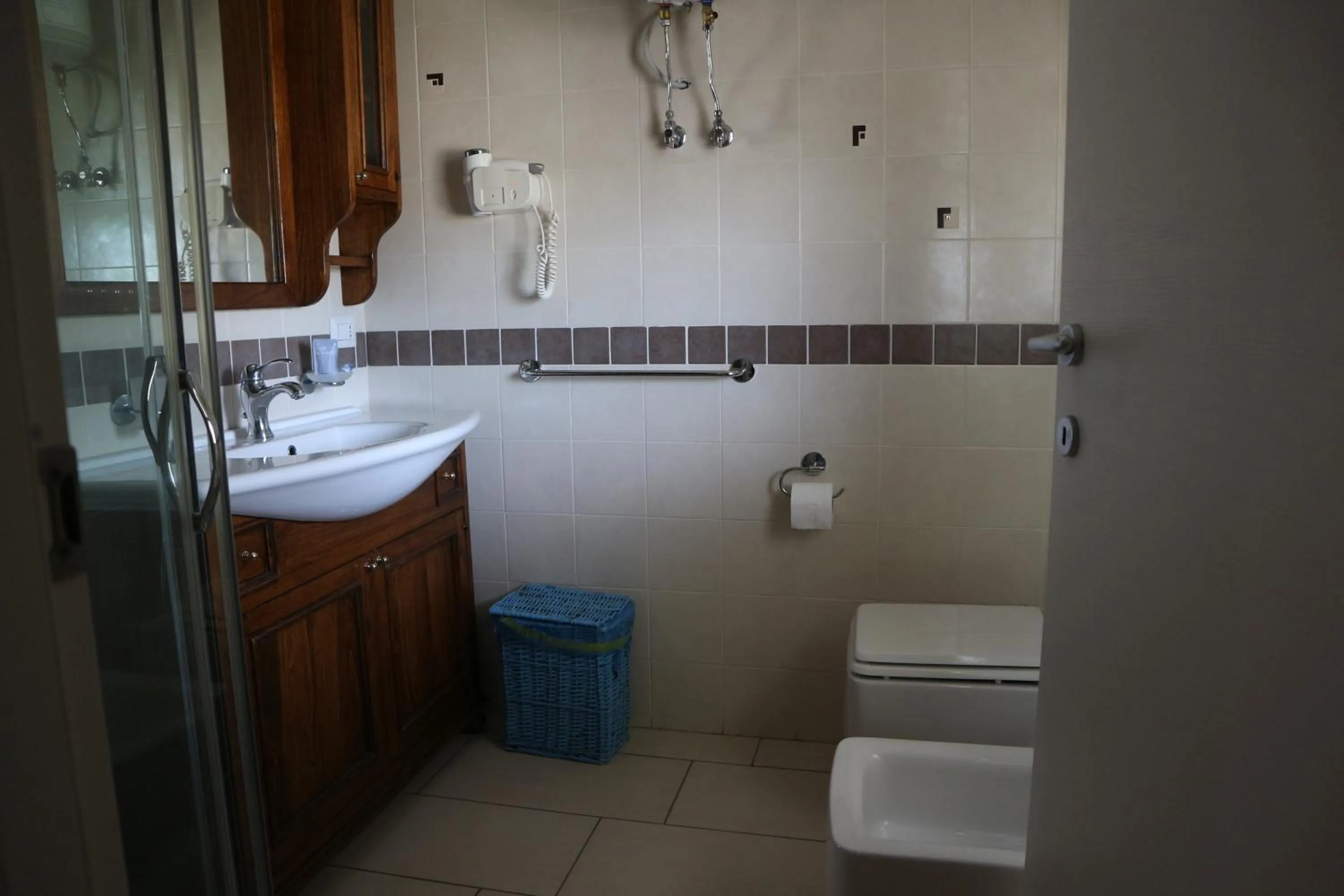 Bathroom in torquemada beach club