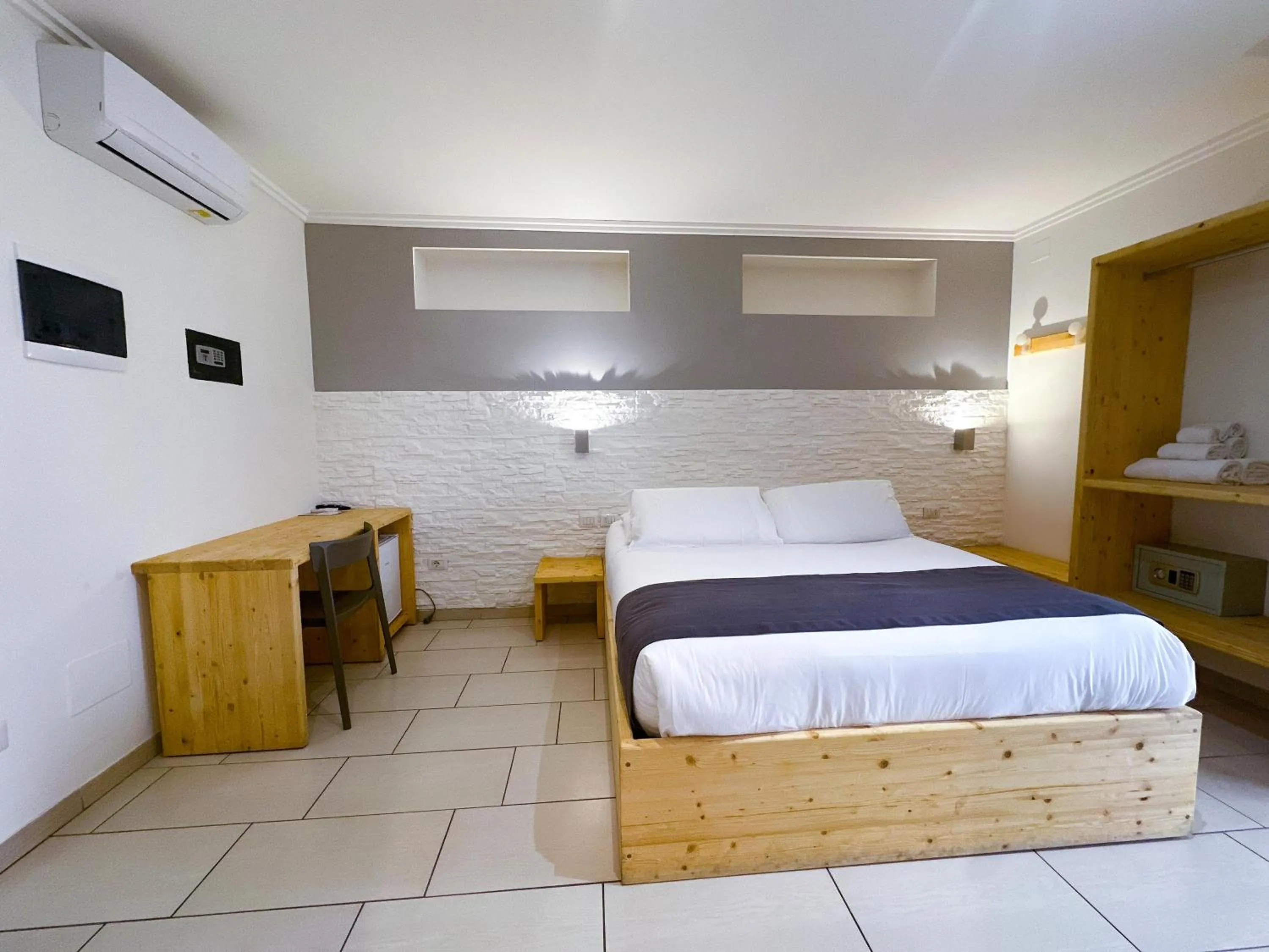 Bed in torquemada beach club