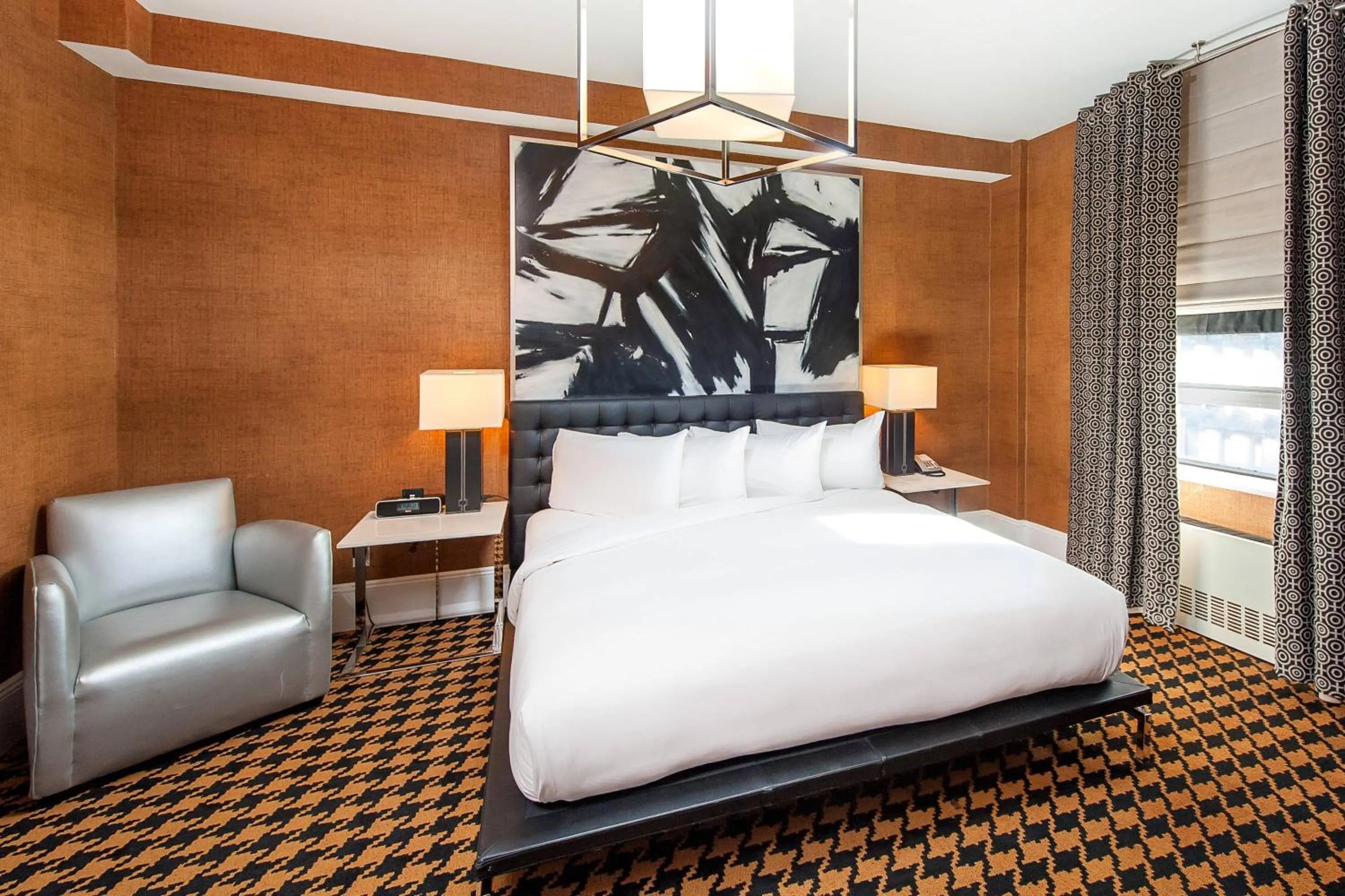 Bed in Ameritania at Times Square