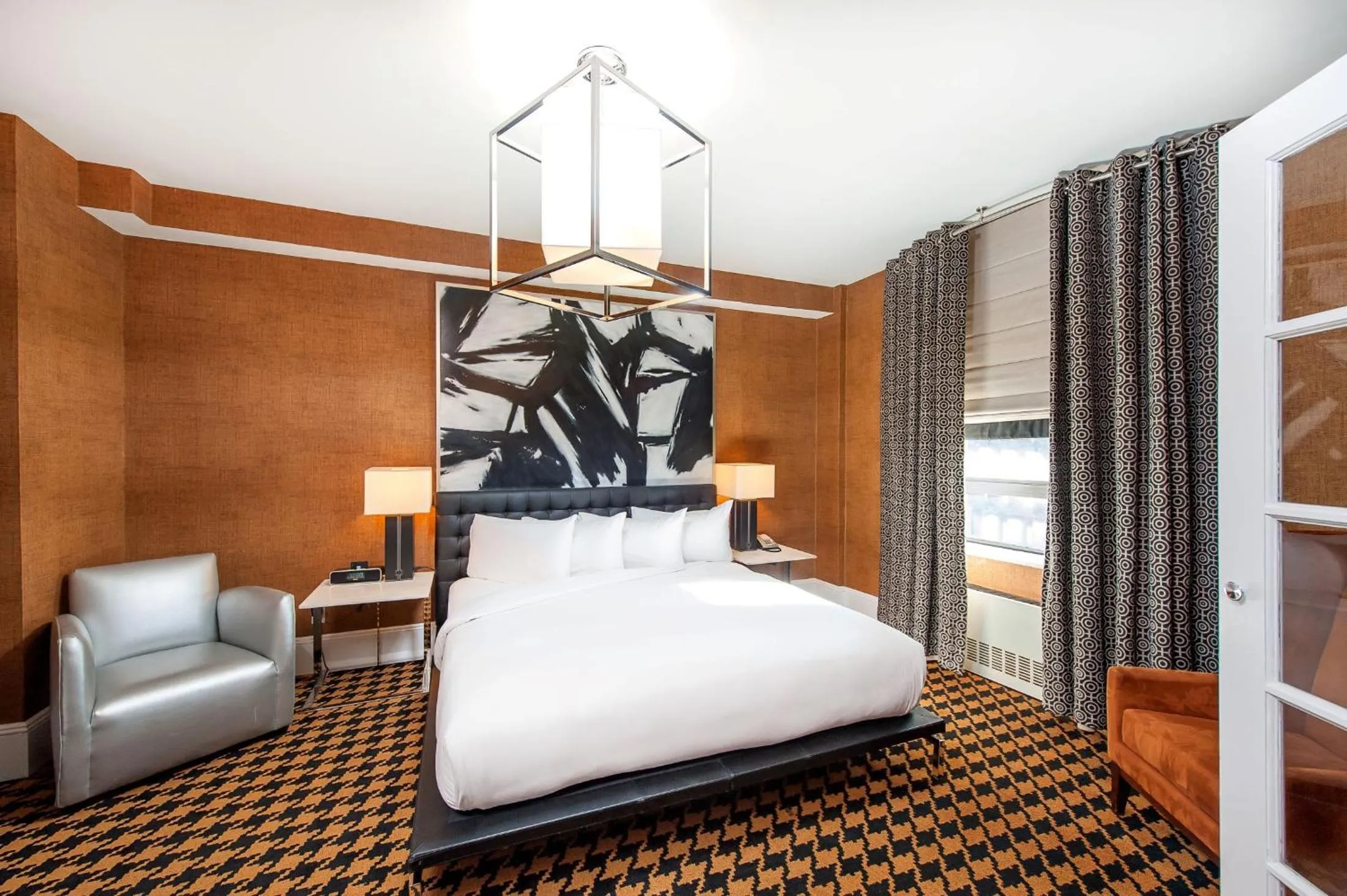 Bed in Ameritania at Times Square