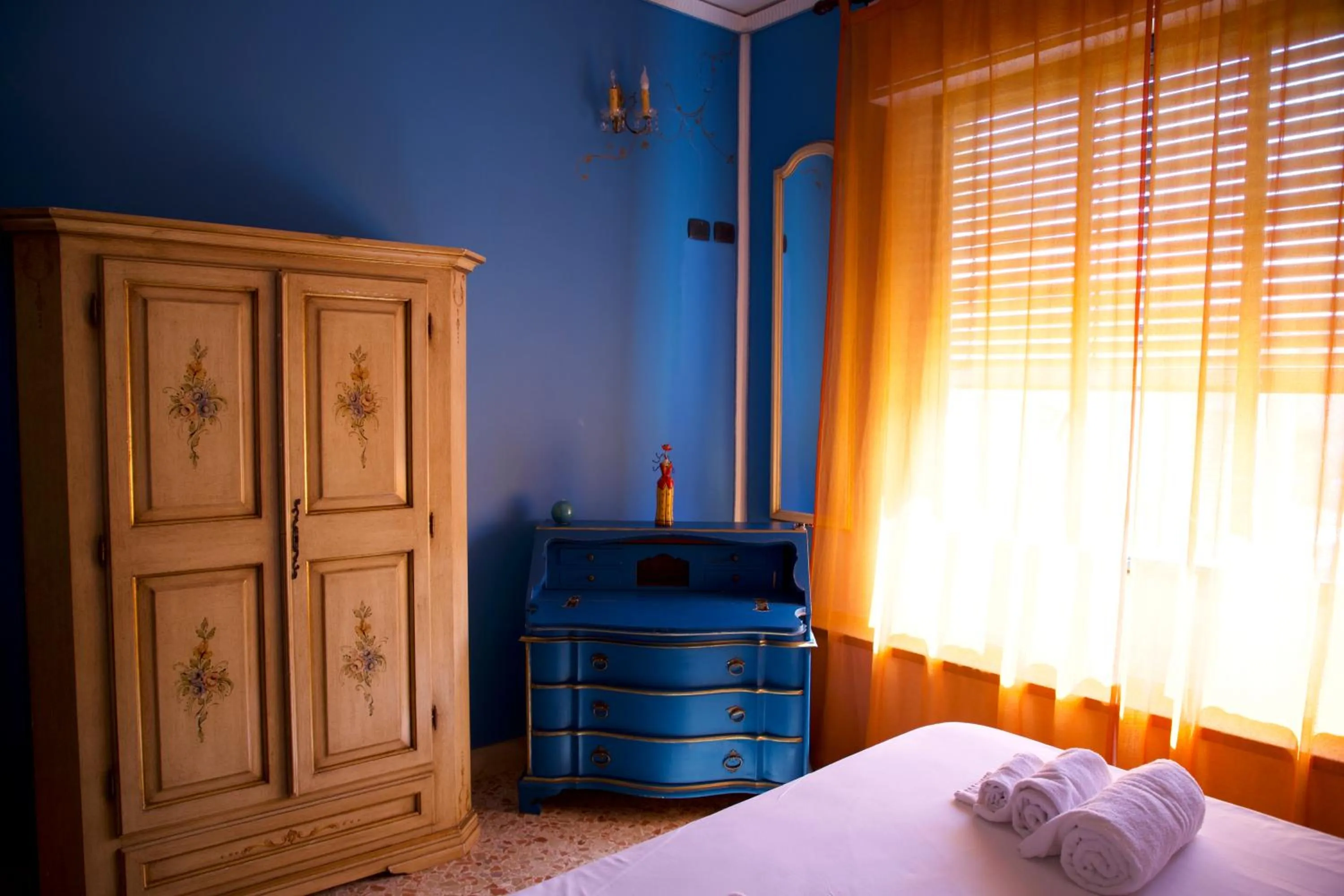 Bed in Abali' Gran Sultanato