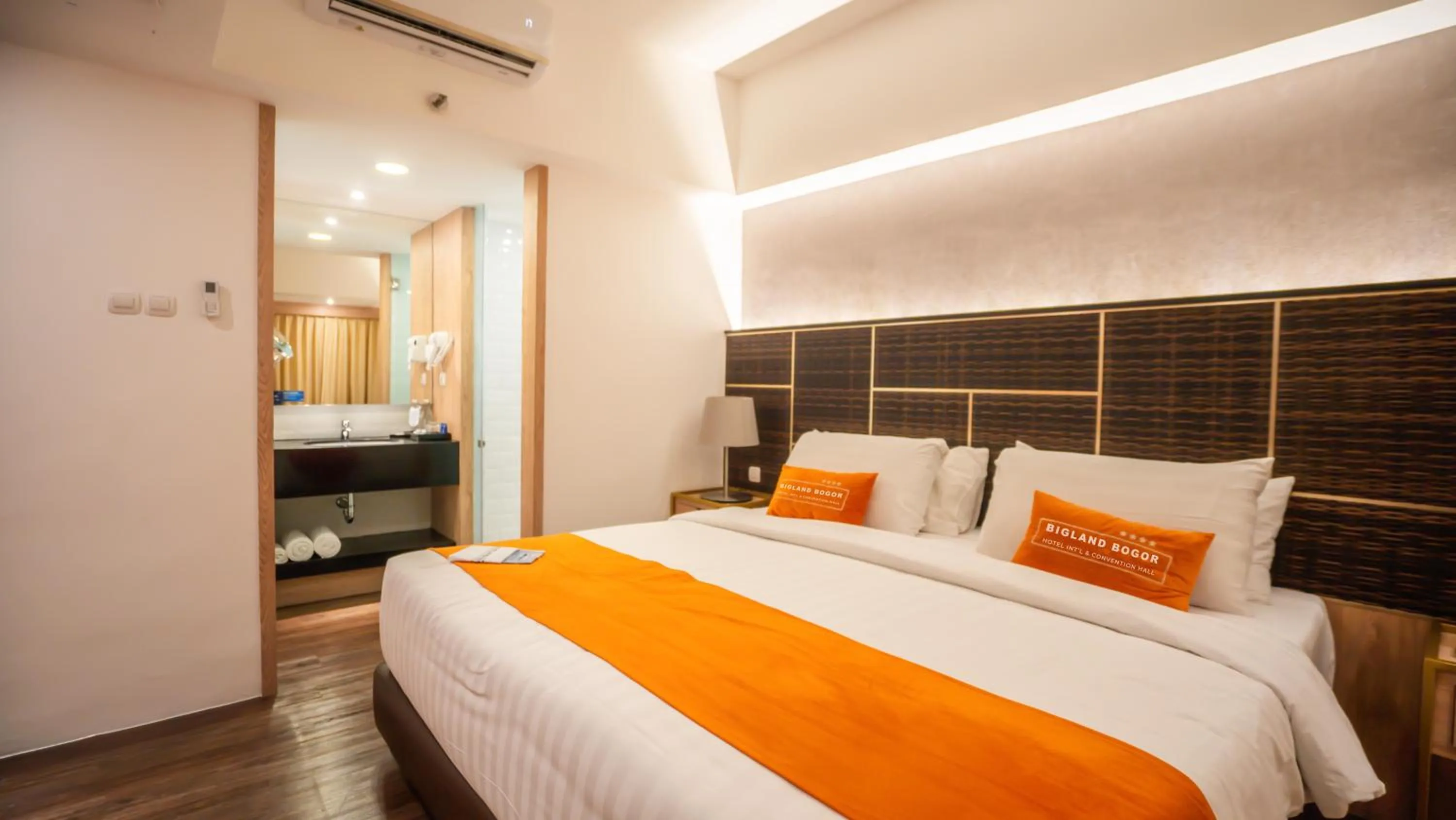 Bed in Bigland Bogor Hotel Powered by Archipelago