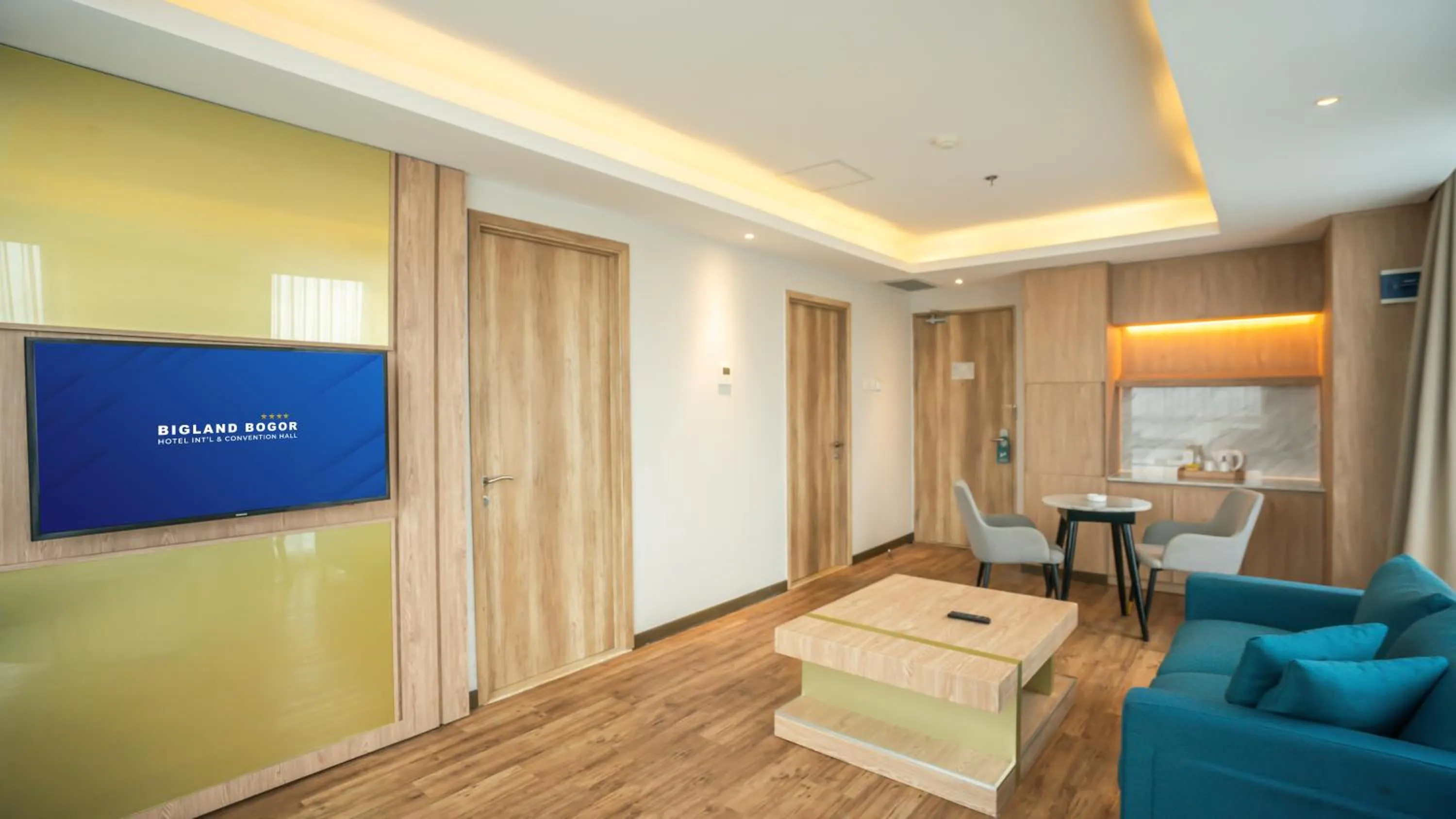 Living room in Bigland Bogor Hotel Powered by Archipelago