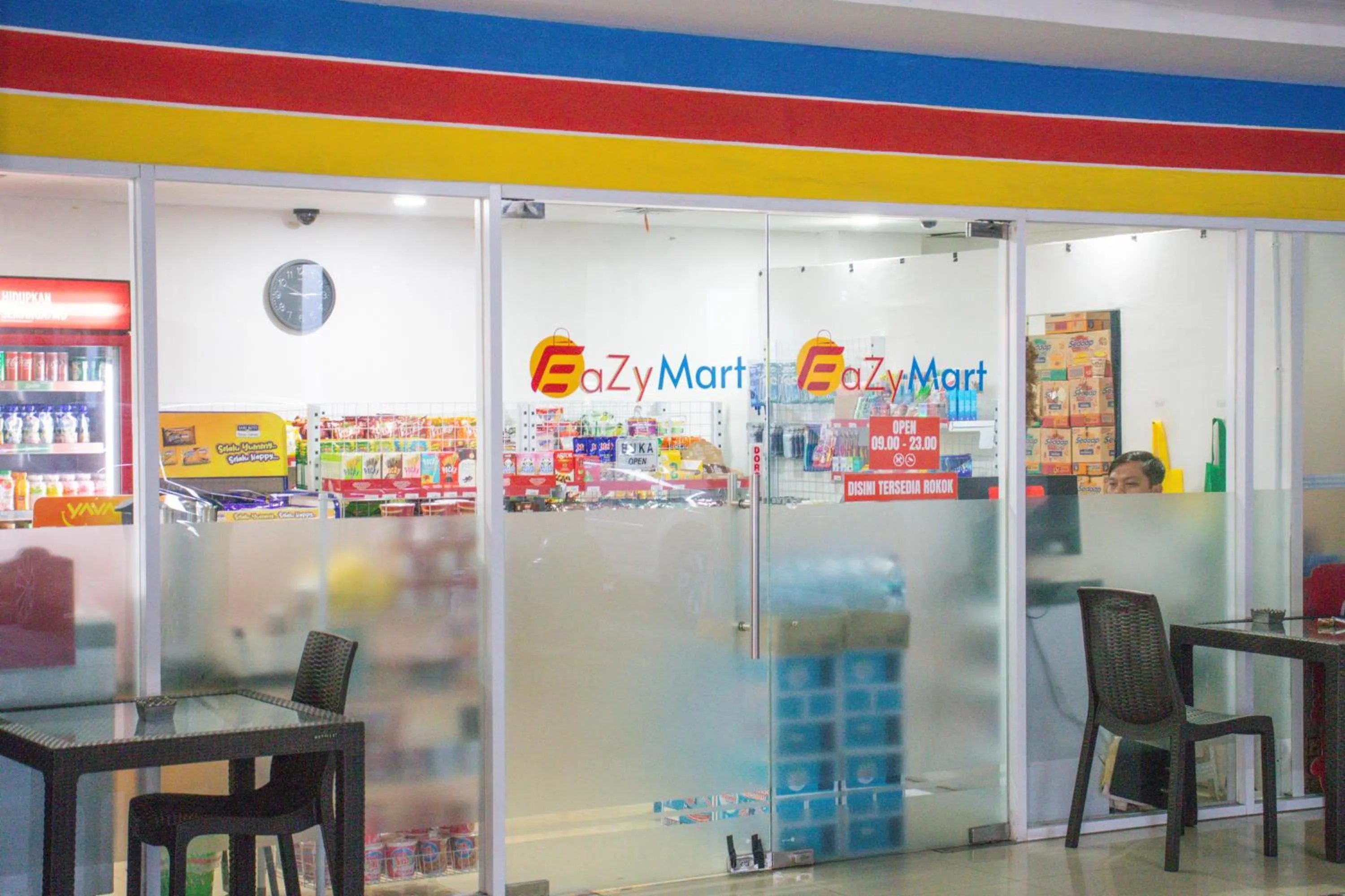 Supermarket/grocery shop in Bigland Bogor Hotel Powered by Archipelago