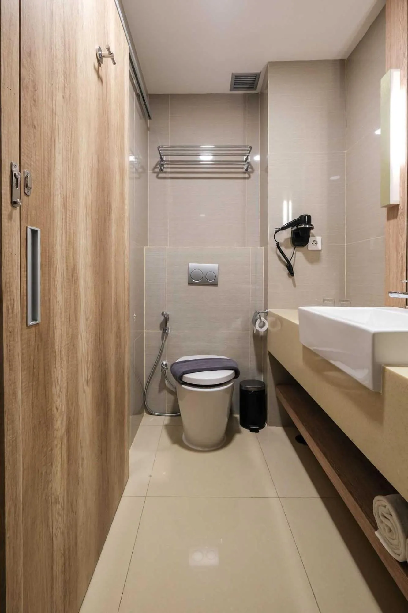 Bathroom in Bigland Bogor Hotel Powered by Archipelago