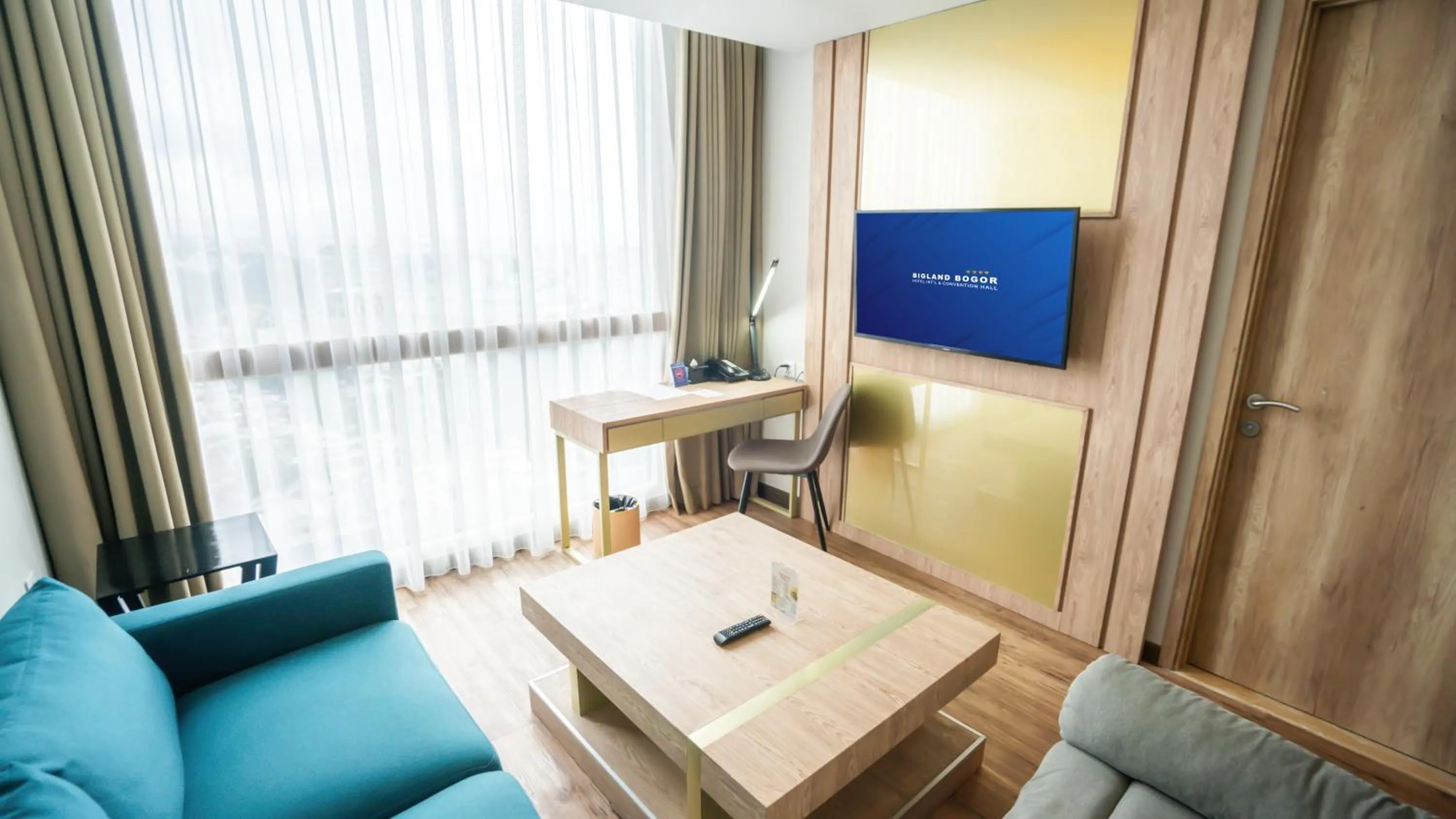 TV and multimedia in Bigland Bogor Hotel Powered by Archipelago