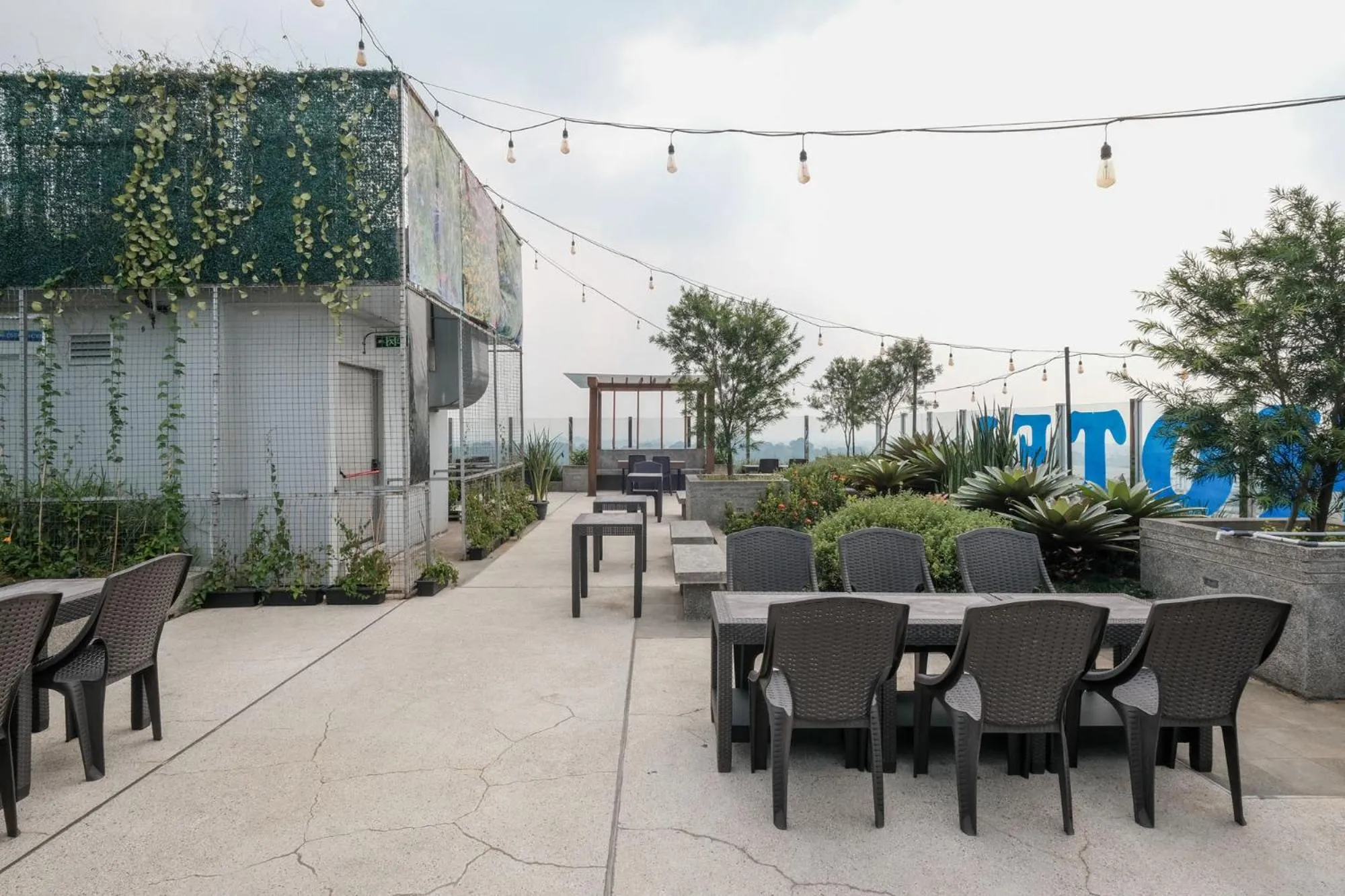 Property building in Bigland Bogor Hotel Powered by Archipelago