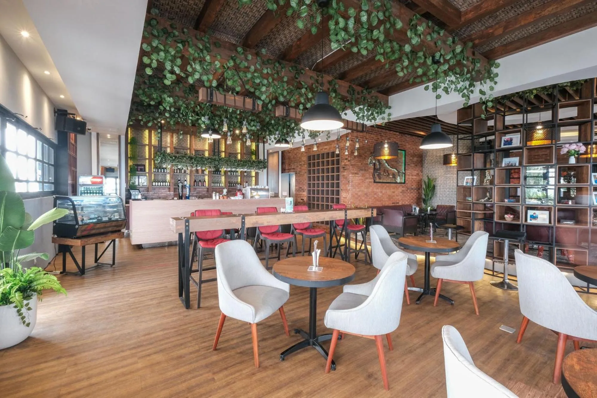 Restaurant/places to eat in Bigland Bogor Hotel Powered by Archipelago