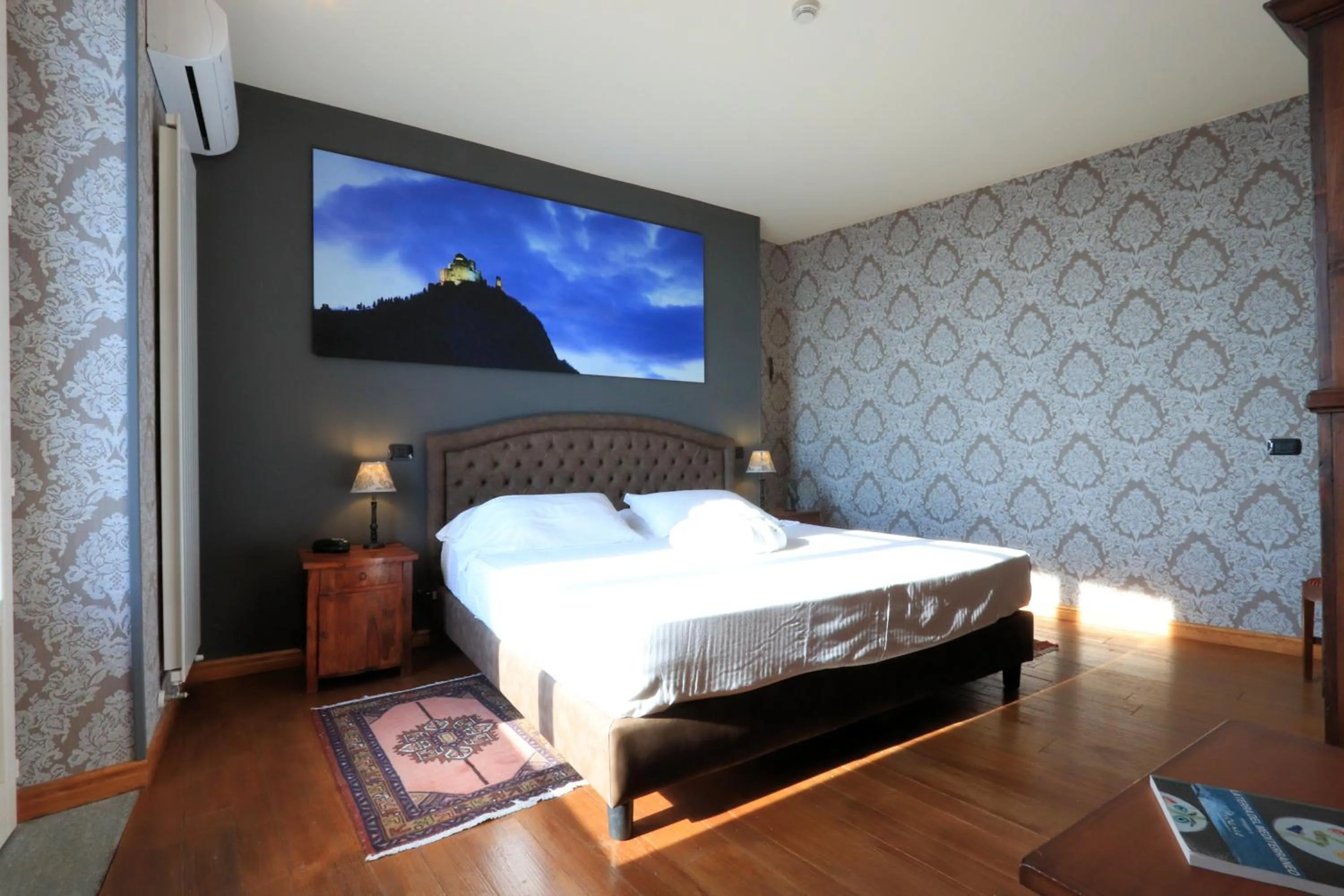 Bed in Felicin - Palazzo Boeri Panoramic Suites