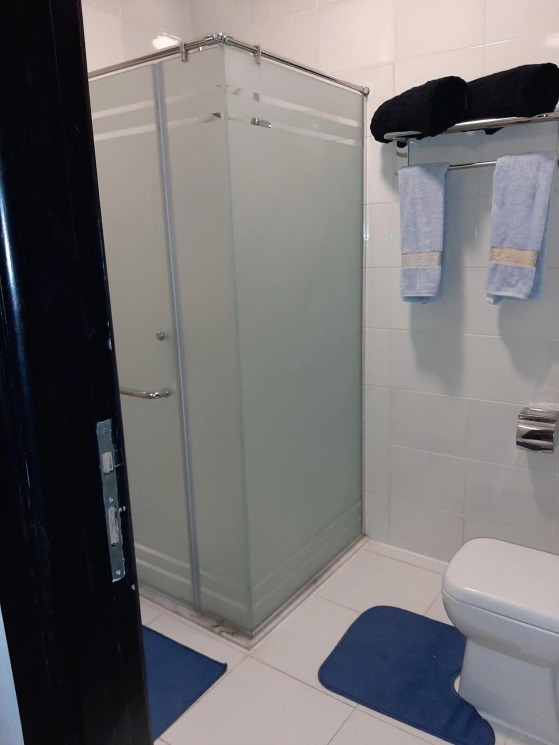 Bathroom in Pyramids Gem Plaza Powered By Look