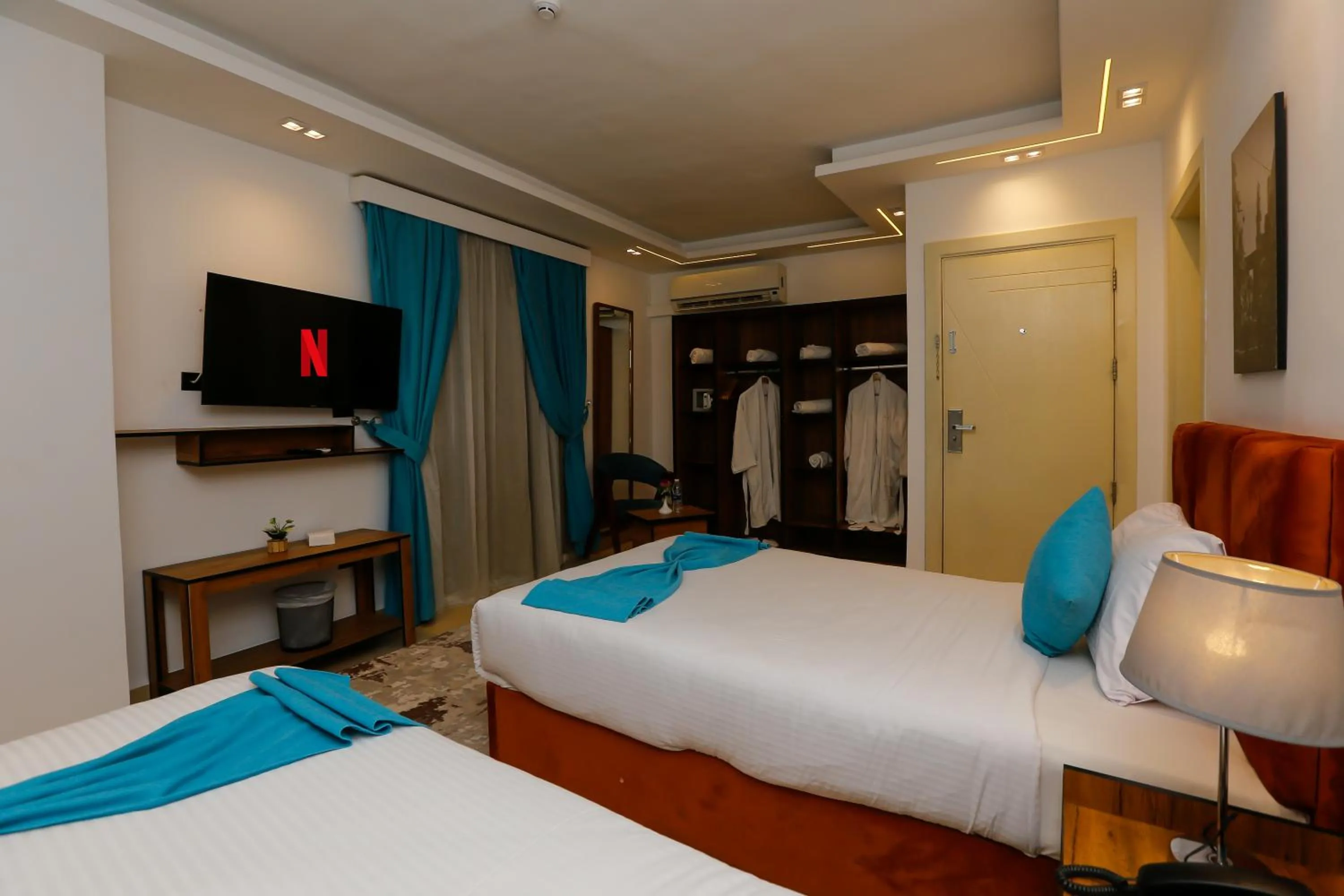 Photo of the whole room, Bed in Pyramids Gem Plaza Boutique Hotel & Restaurant