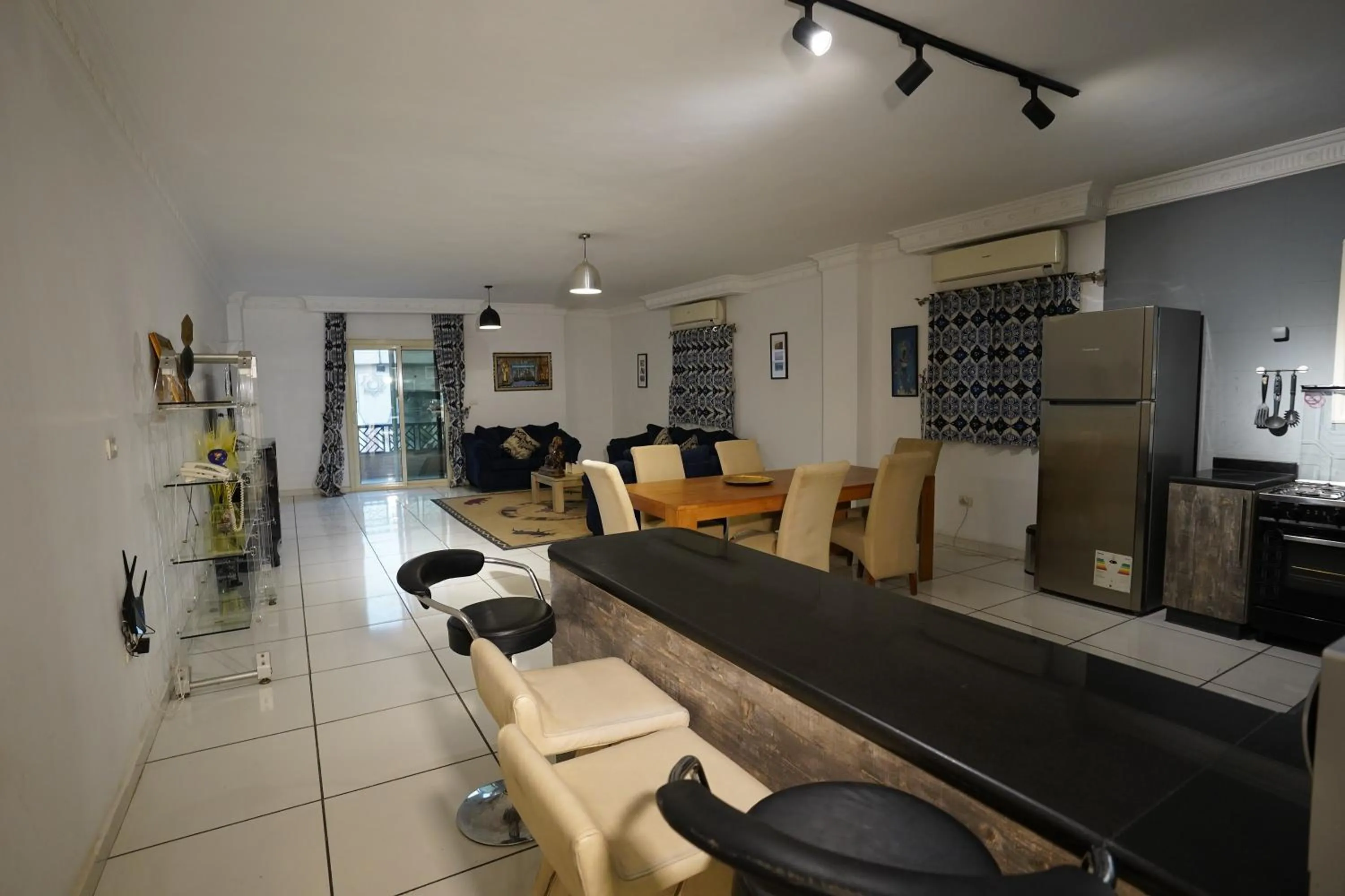 Family in Pyramids Gem Plaza Powered By Look