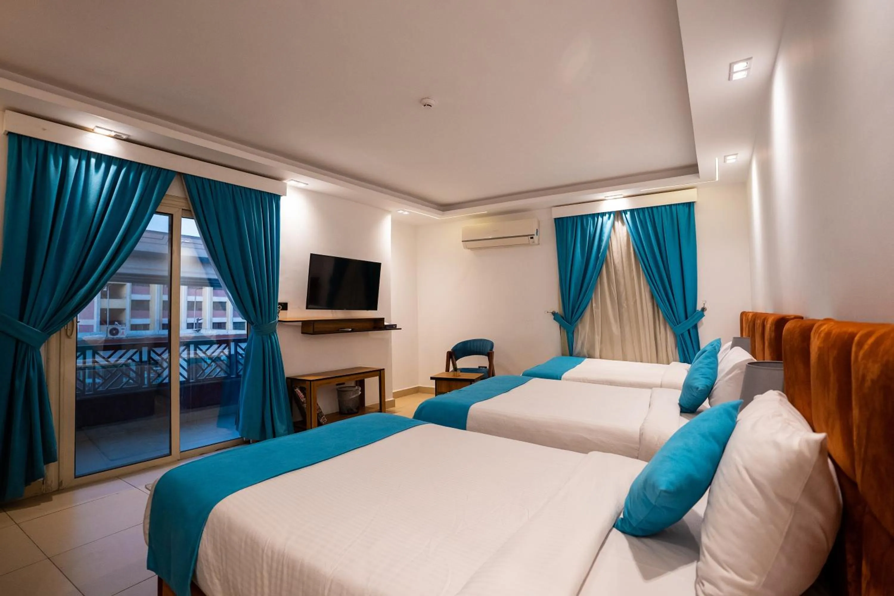 Photo of the whole room in Pyramids Gem Plaza Powered By Look