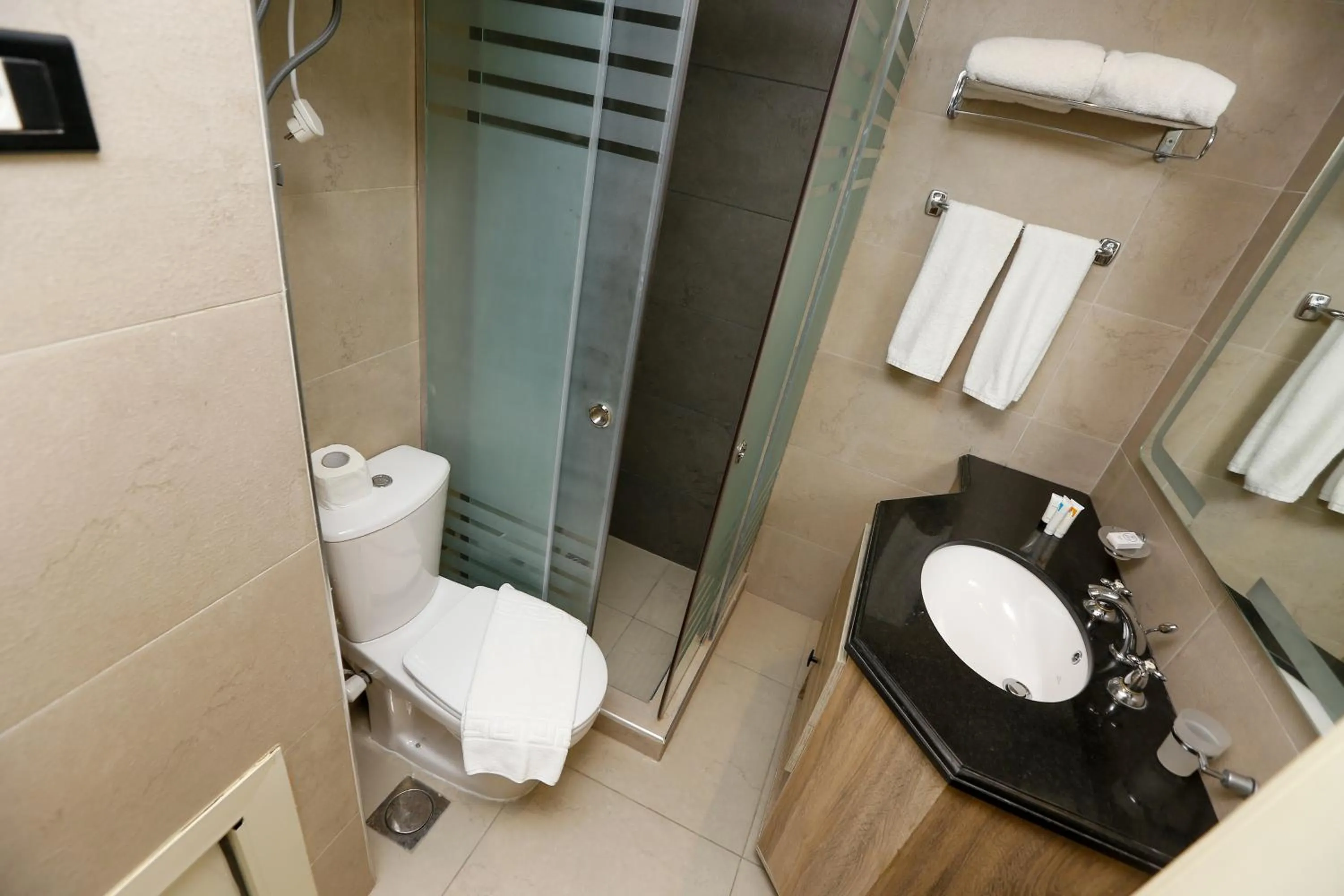 Bathroom in Pyramids Gem Plaza Boutique Hotel & Restaurant