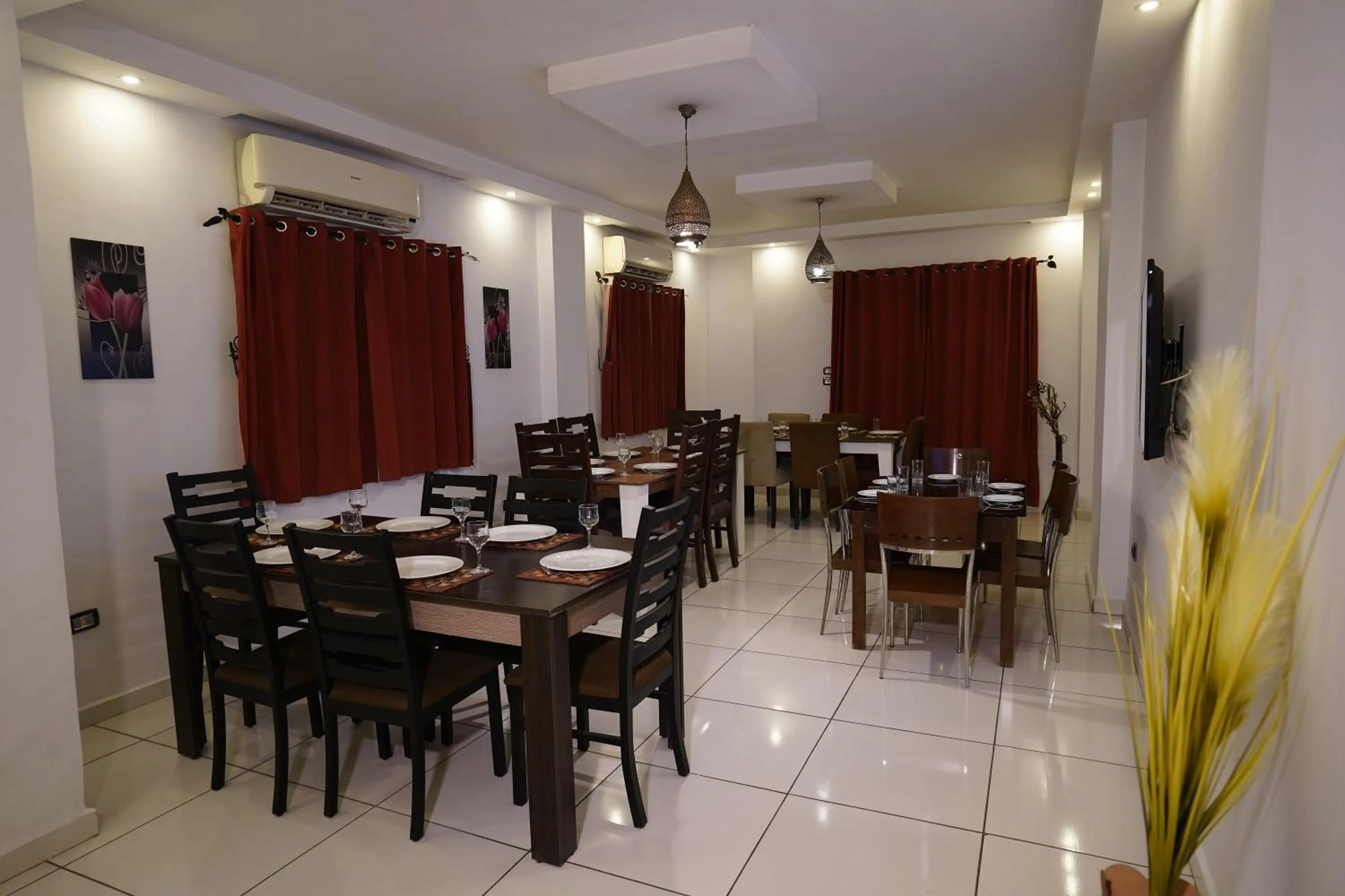 Restaurant/places to eat in Pyramids Gem Plaza Powered By Look