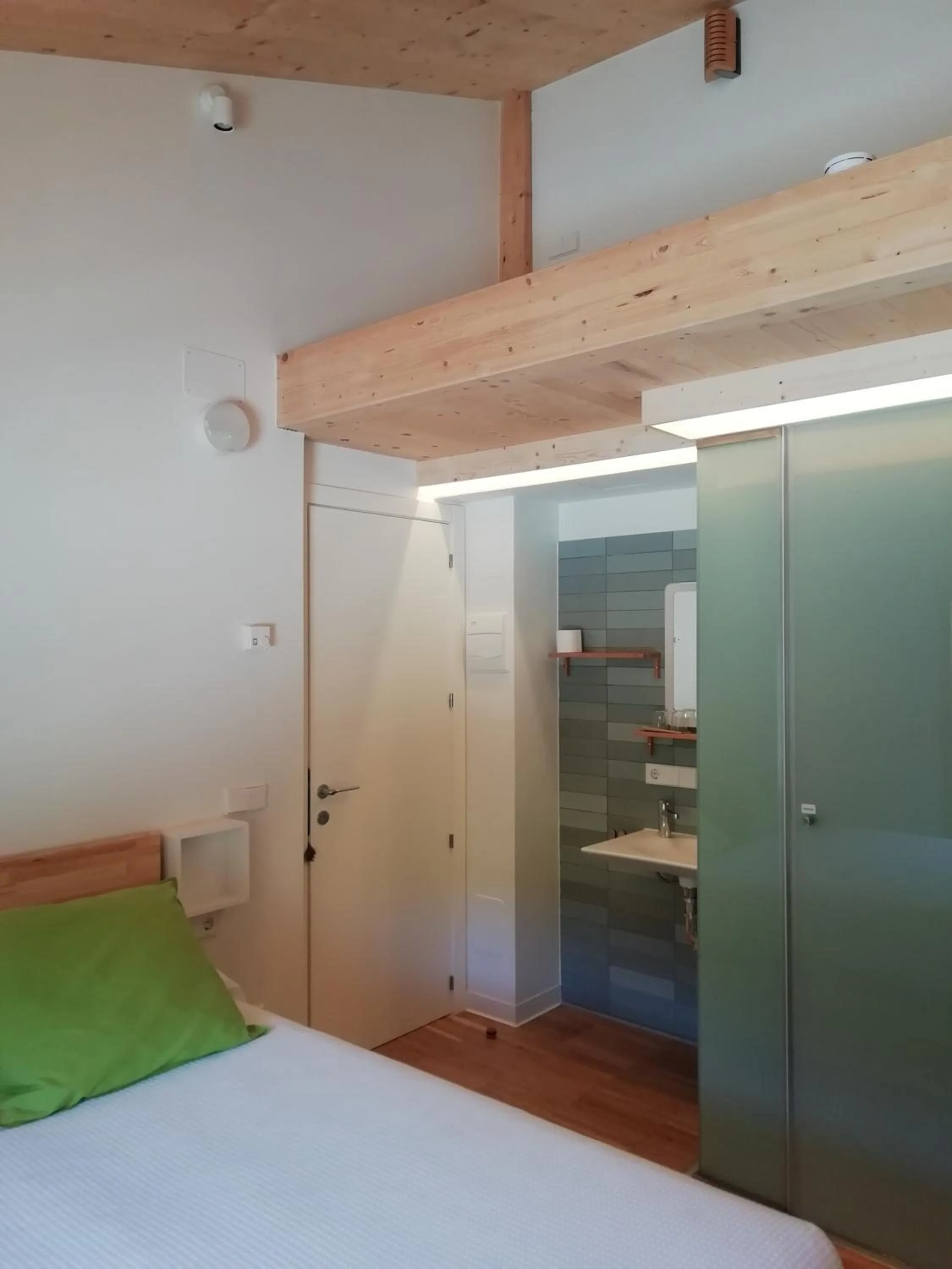 Bathroom, Bed in Hotel Rural Aguazul