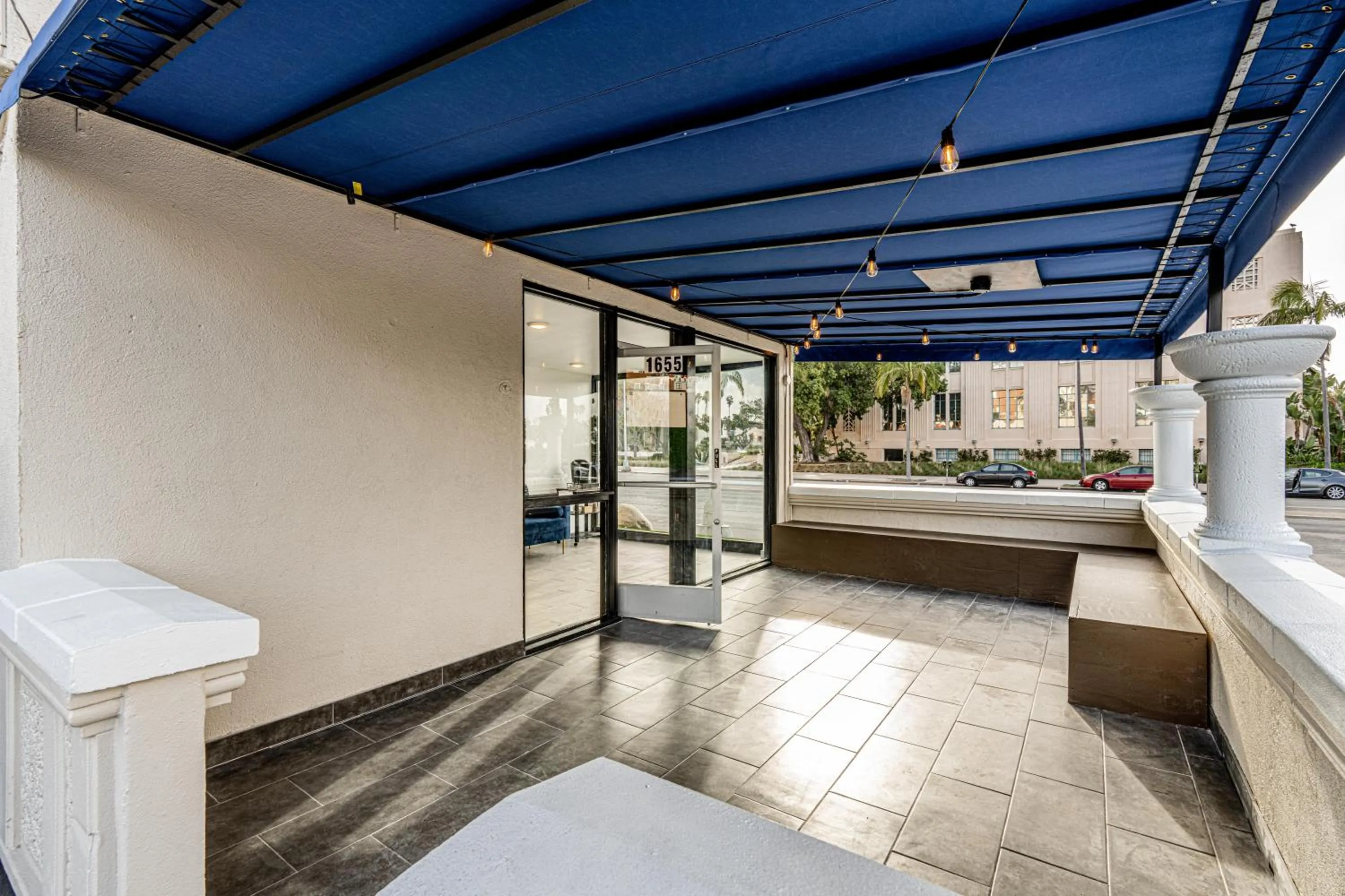 Property building in Pacific Inn and Suites