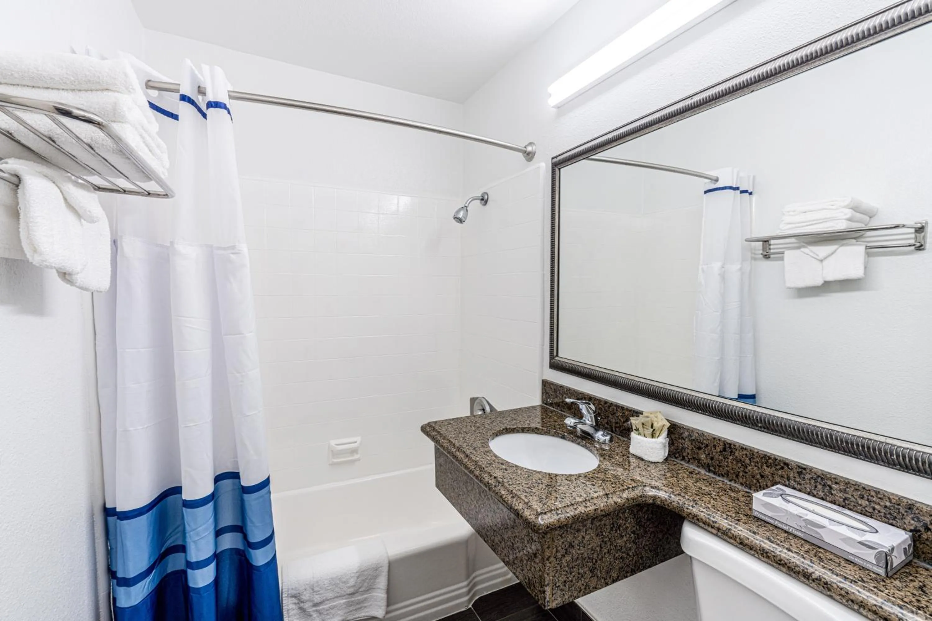 Bathroom in Pacific Inn and Suites