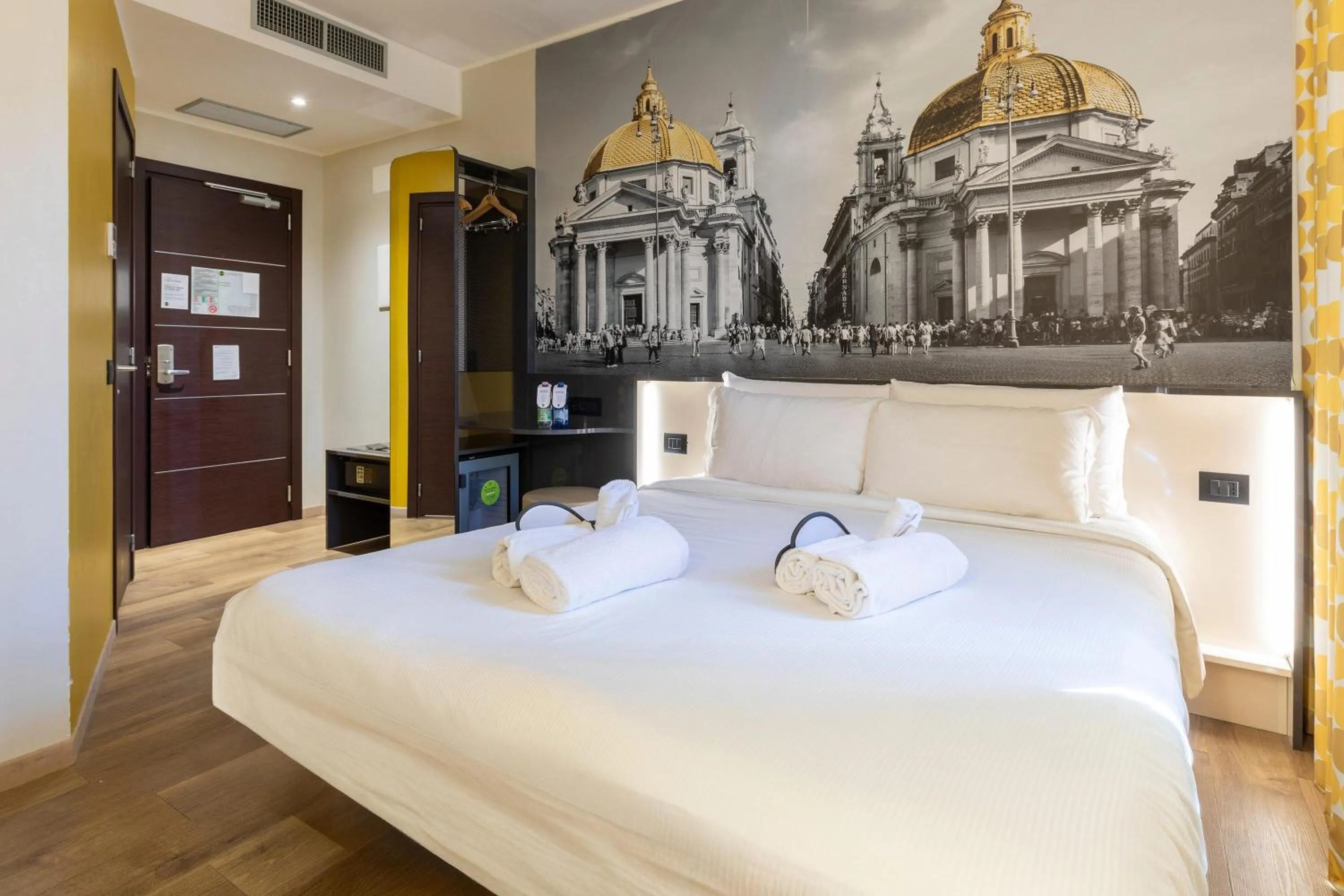 Photo of the whole room, Bed in B&B Hotel Roma San Lorenzo Termini