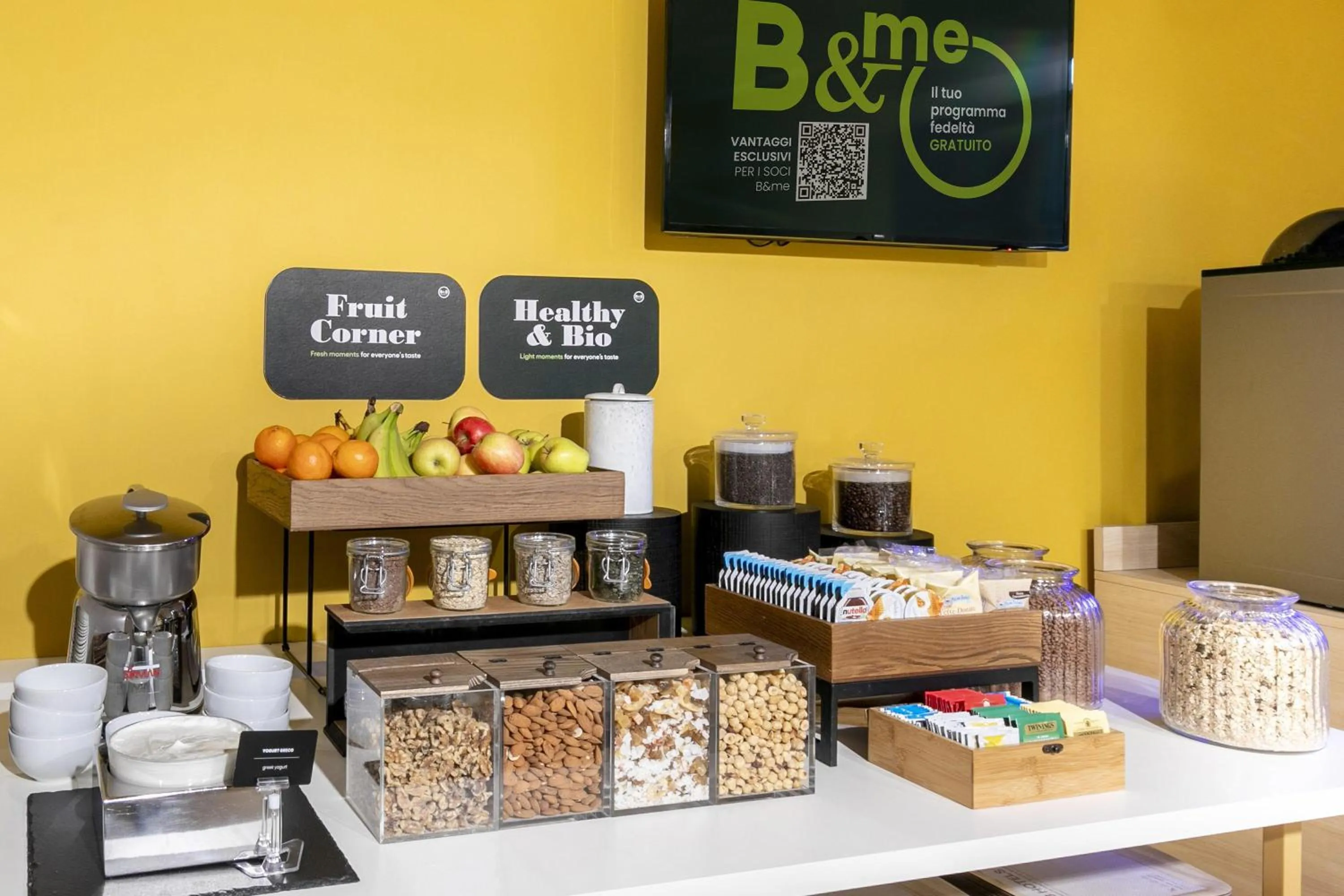 Lobby or reception in B&B Hotel Roma San Lorenzo Termini