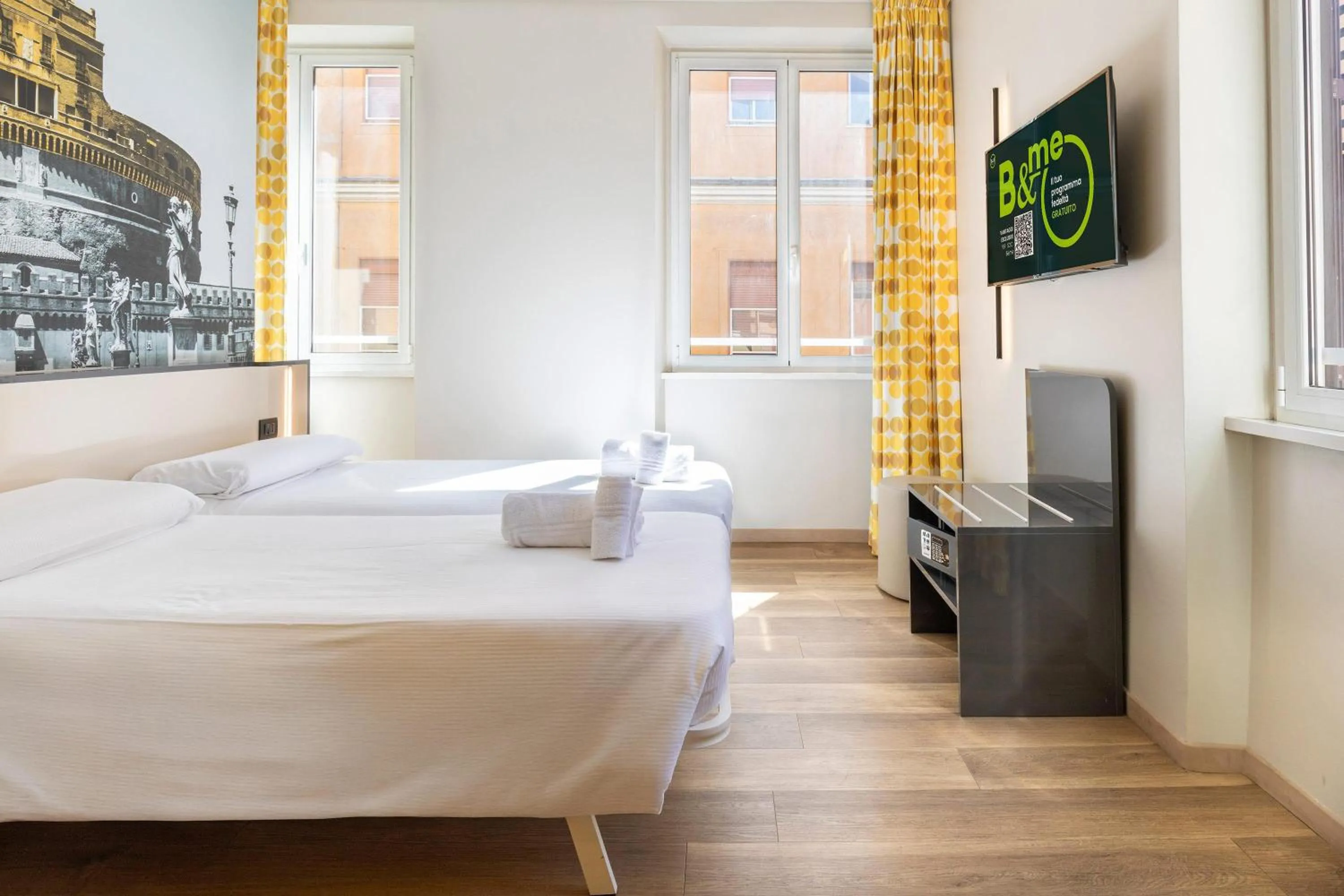 Photo of the whole room, Bed in B&B Hotel Roma San Lorenzo Termini