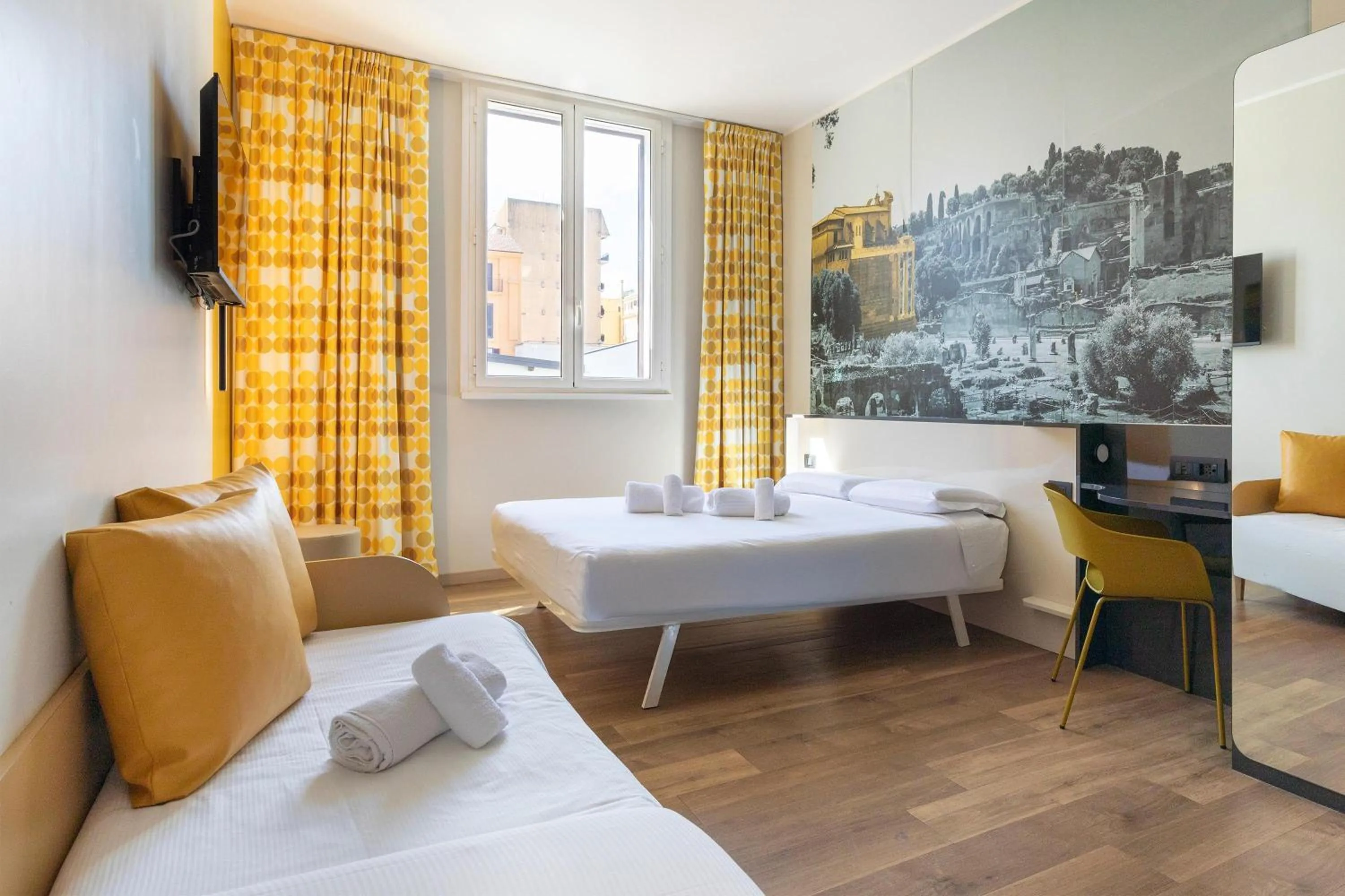 Photo of the whole room, Bed in B&B Hotel Roma San Lorenzo Termini