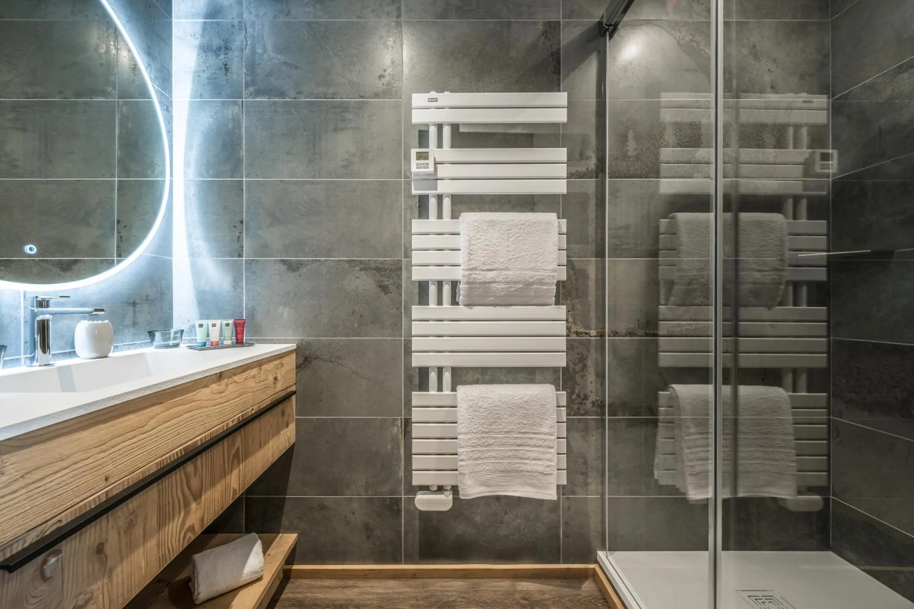 Bathroom in Chalet Jardin d'Angèle Chambres d'hôtes