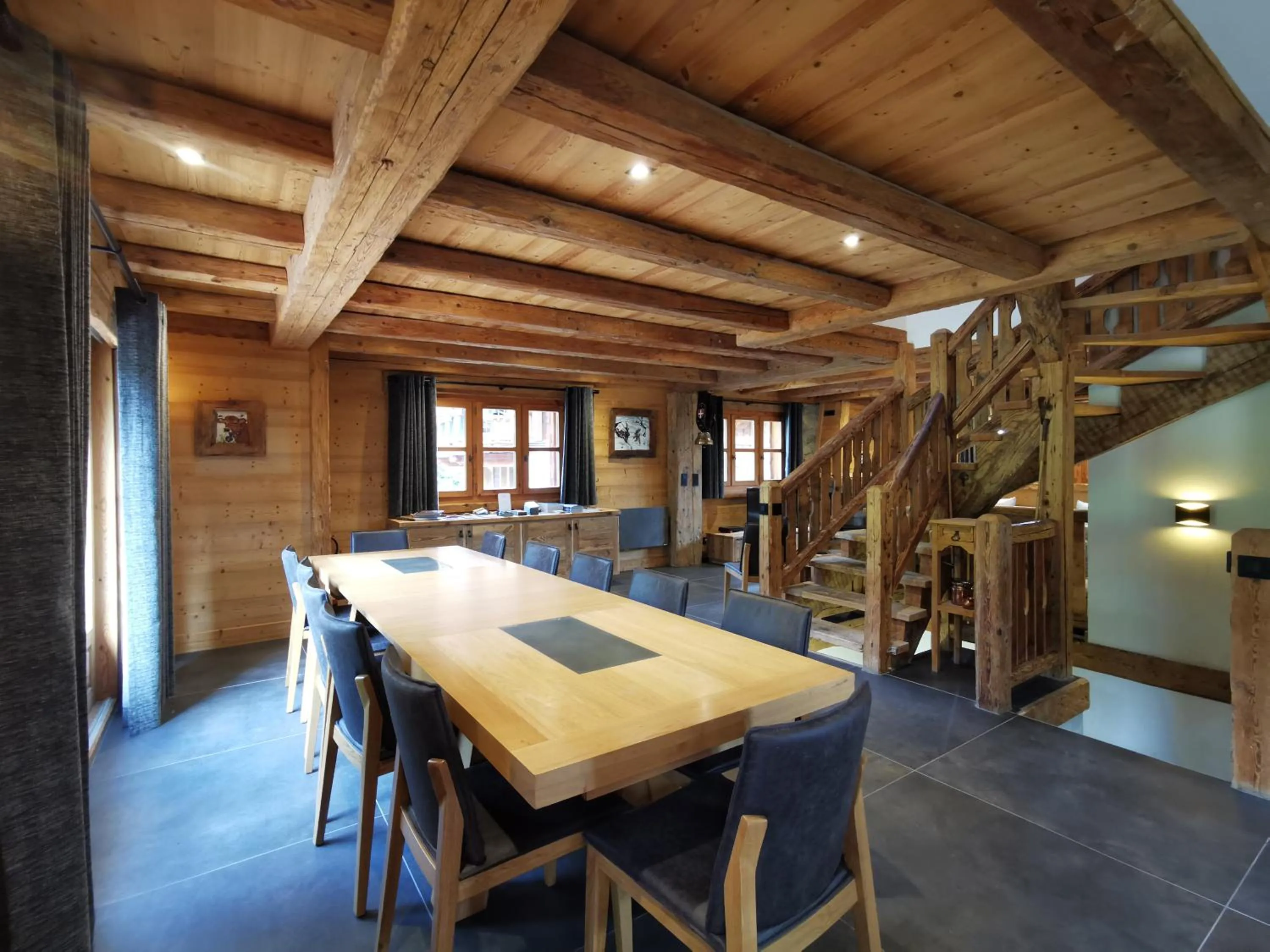 Dining area in Chalet Jardin d'Angèle Chambres d'hôtes