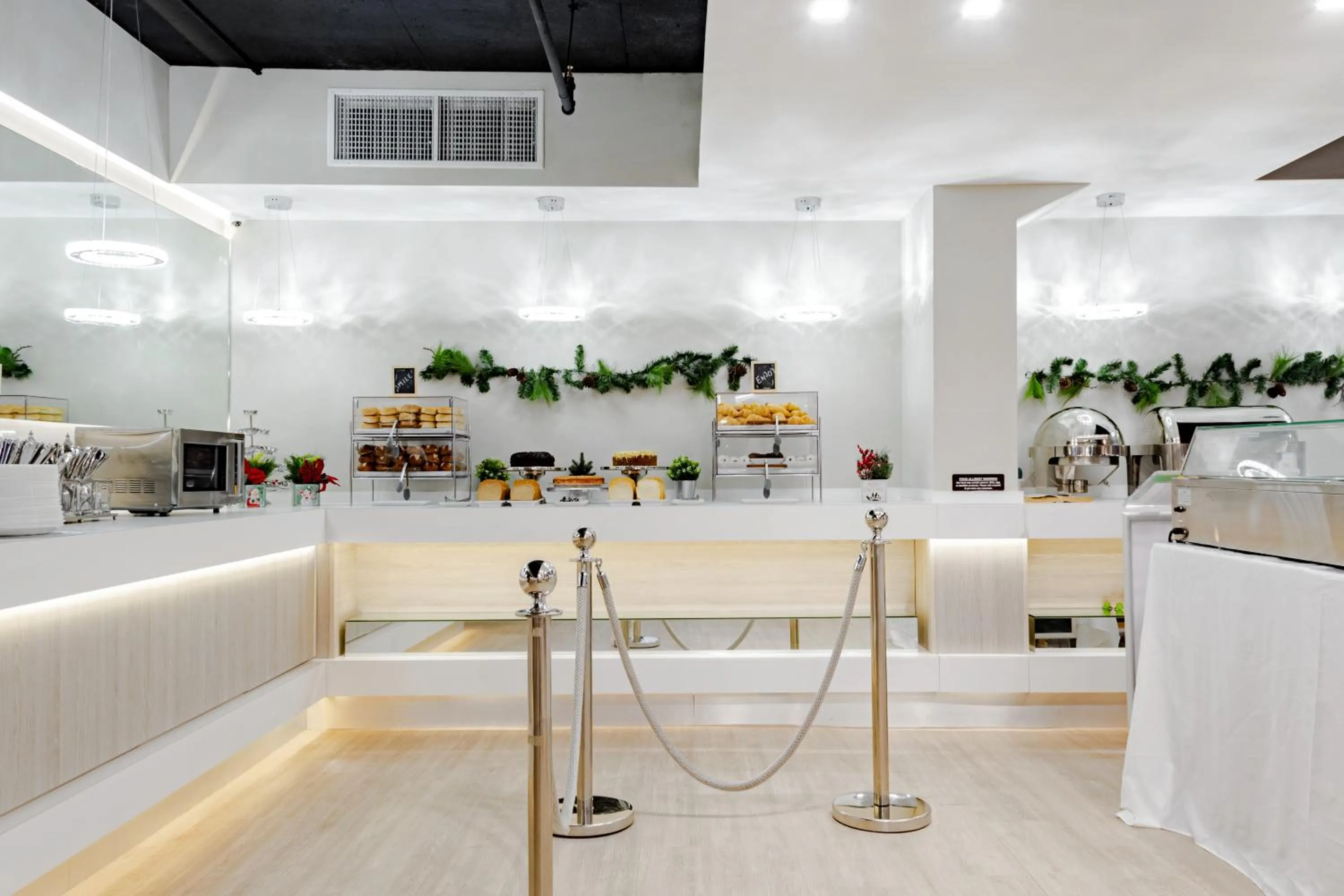 Breakfast in Palazzo Lakeside Hotel