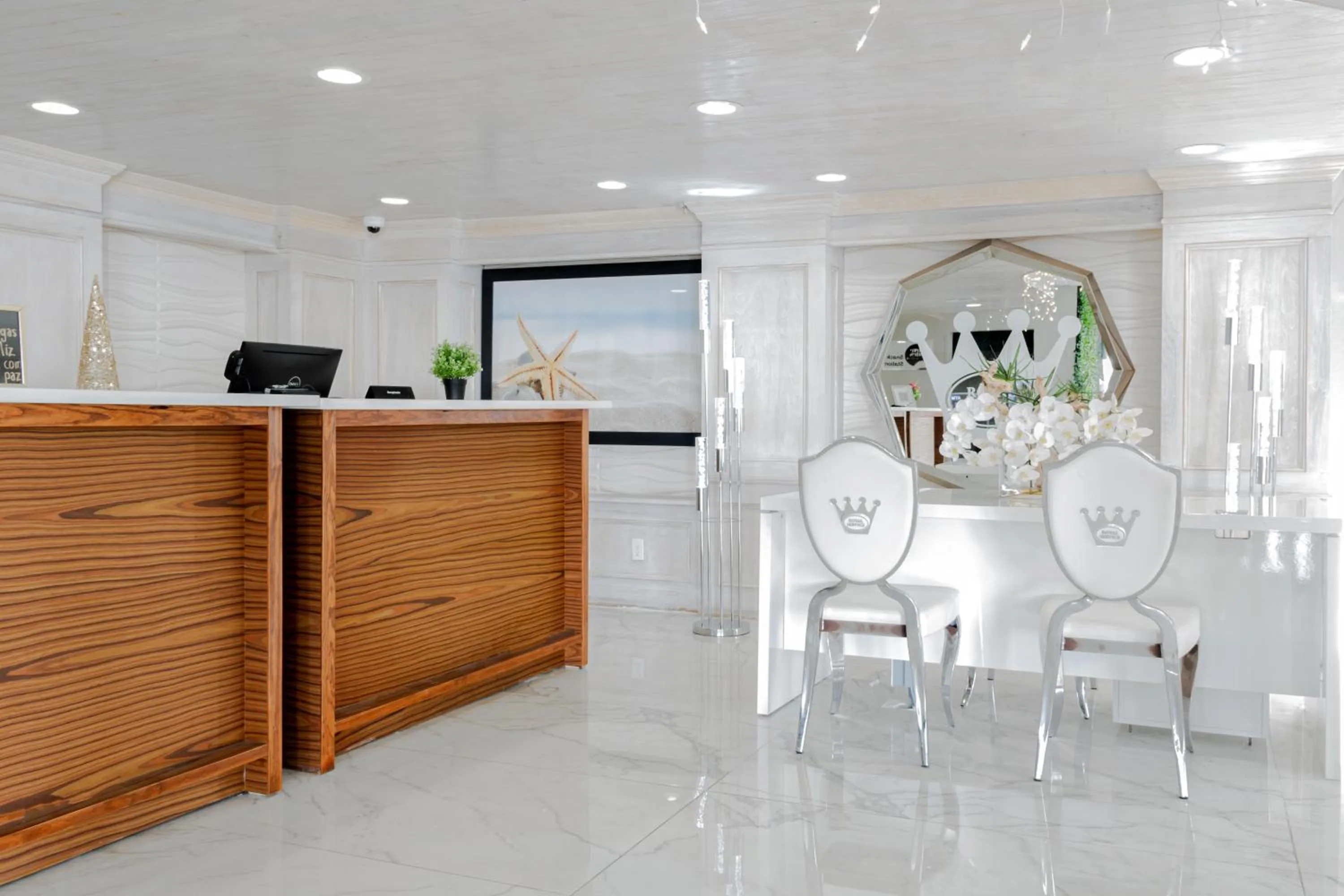 Lobby or reception in Palazzo Lakeside Hotel