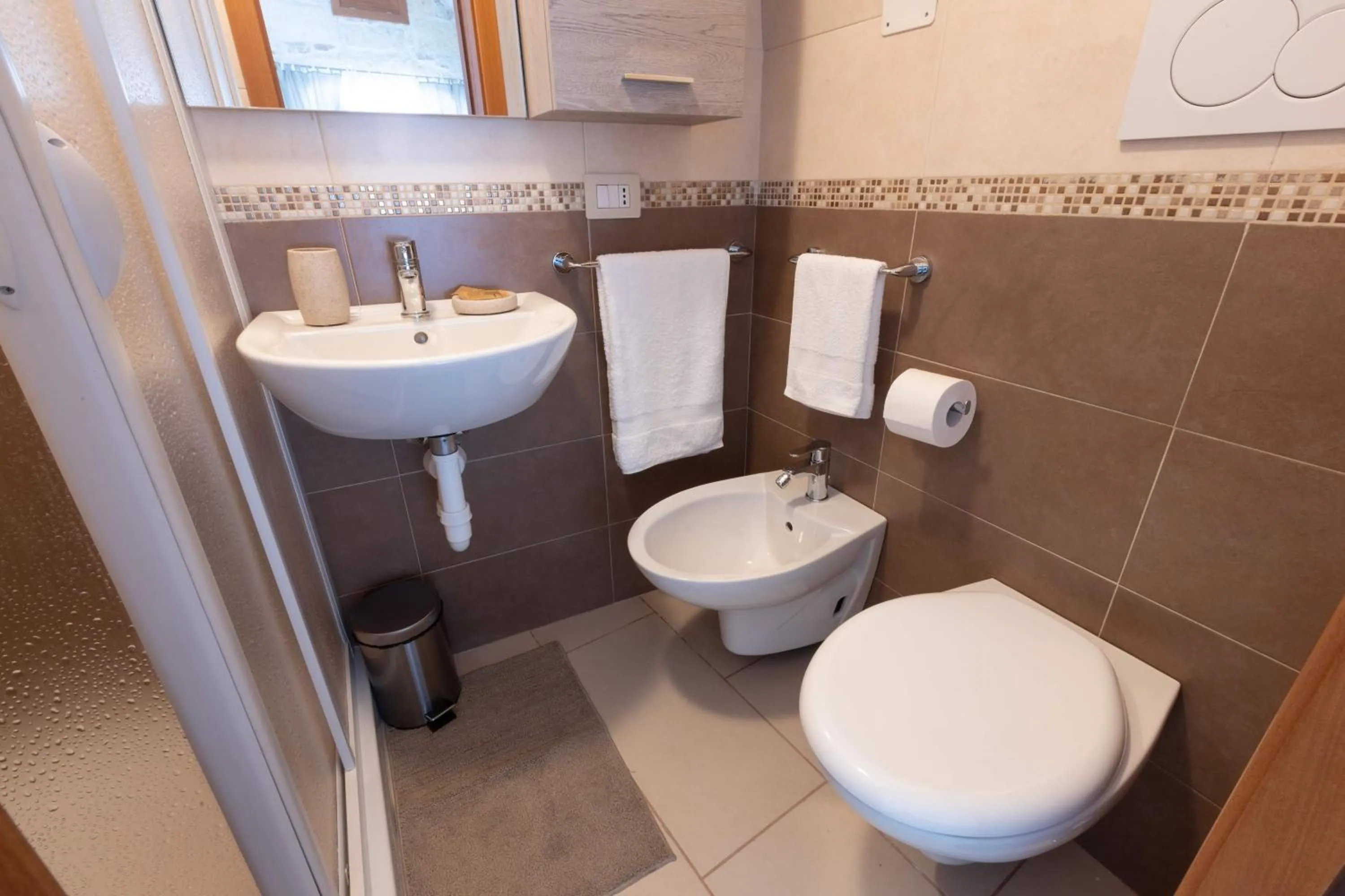 Toilet in B&B La finestra sui Giardini