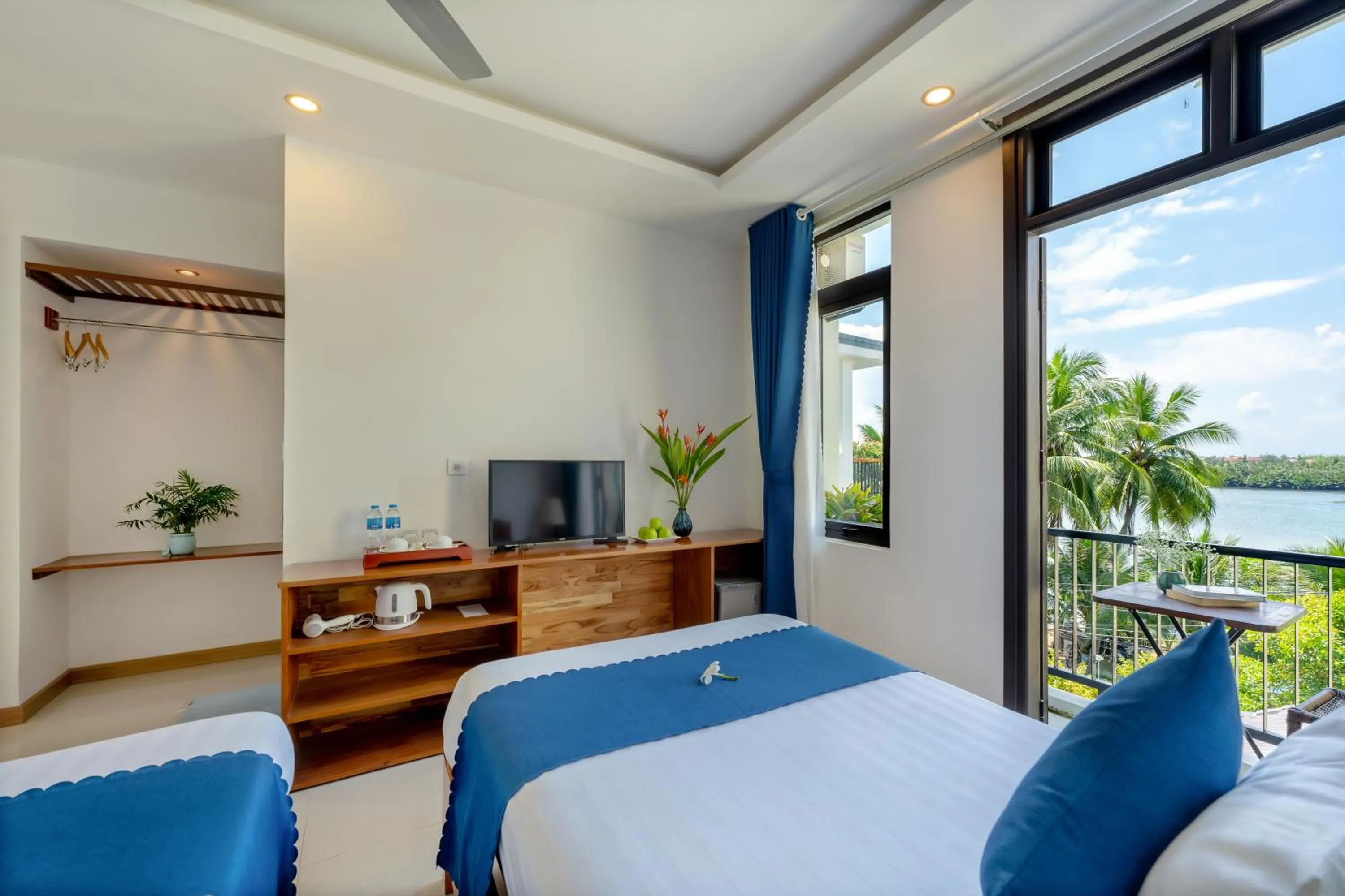 Photo of the whole room, Bed in Sands River Hoi An Villa